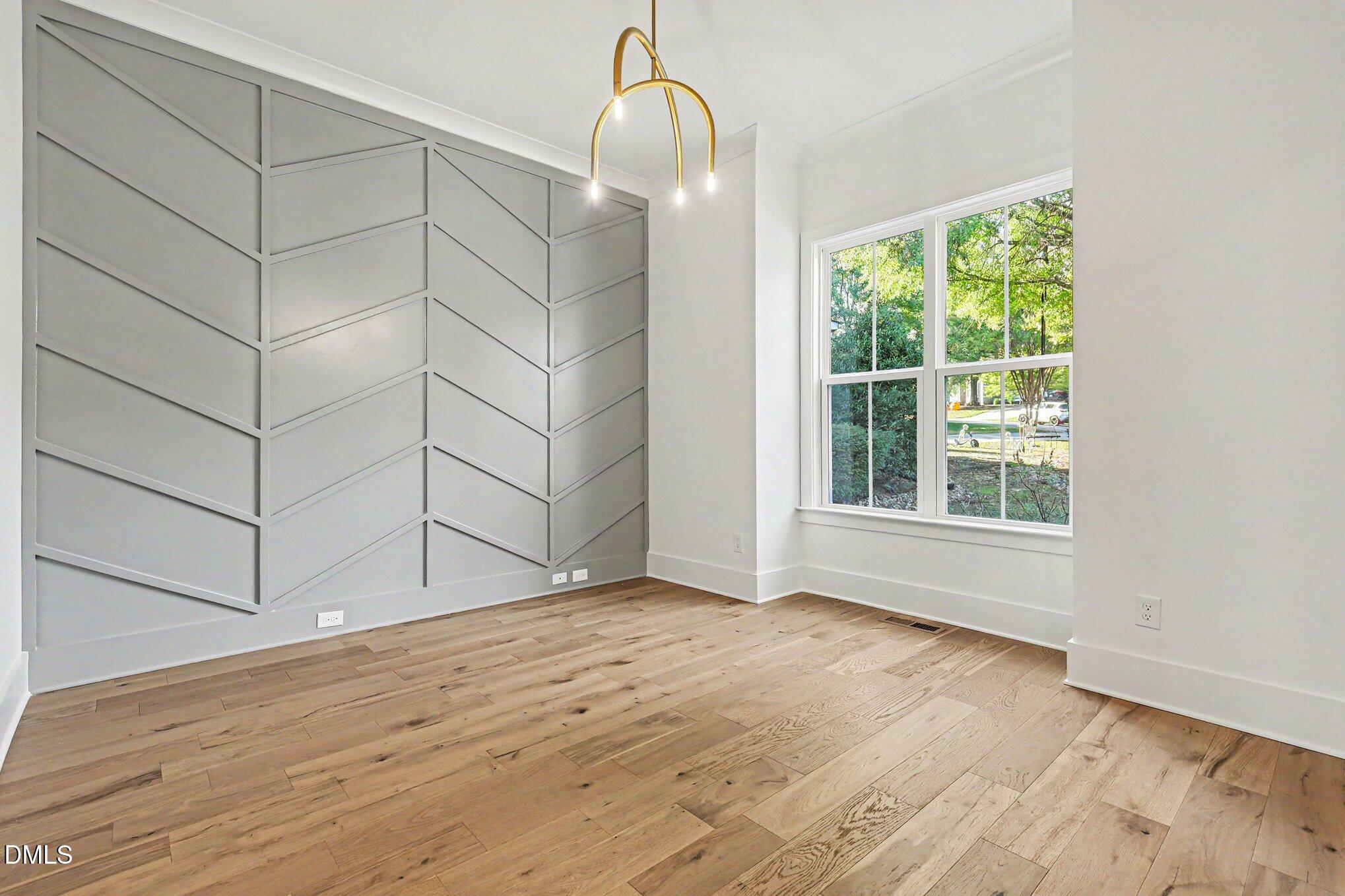 1005 Broyhill Hall Court Property Photo 18