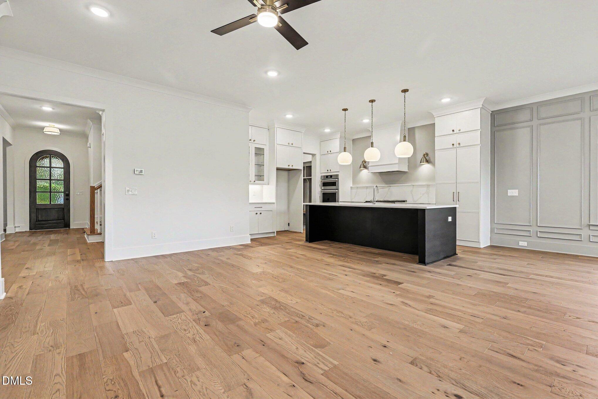 1005 Broyhill Hall Court Property Photo 23
