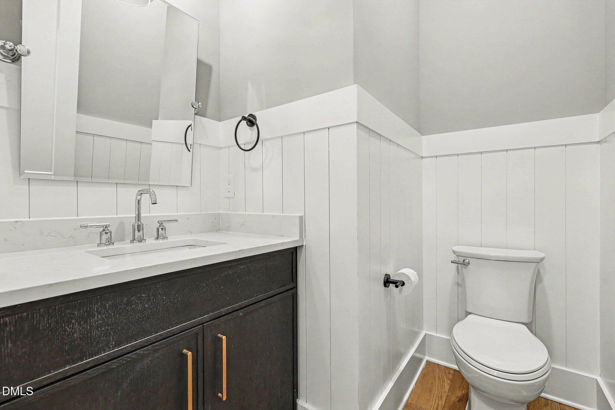 1005 Broyhill Hall Court Property Photo 25