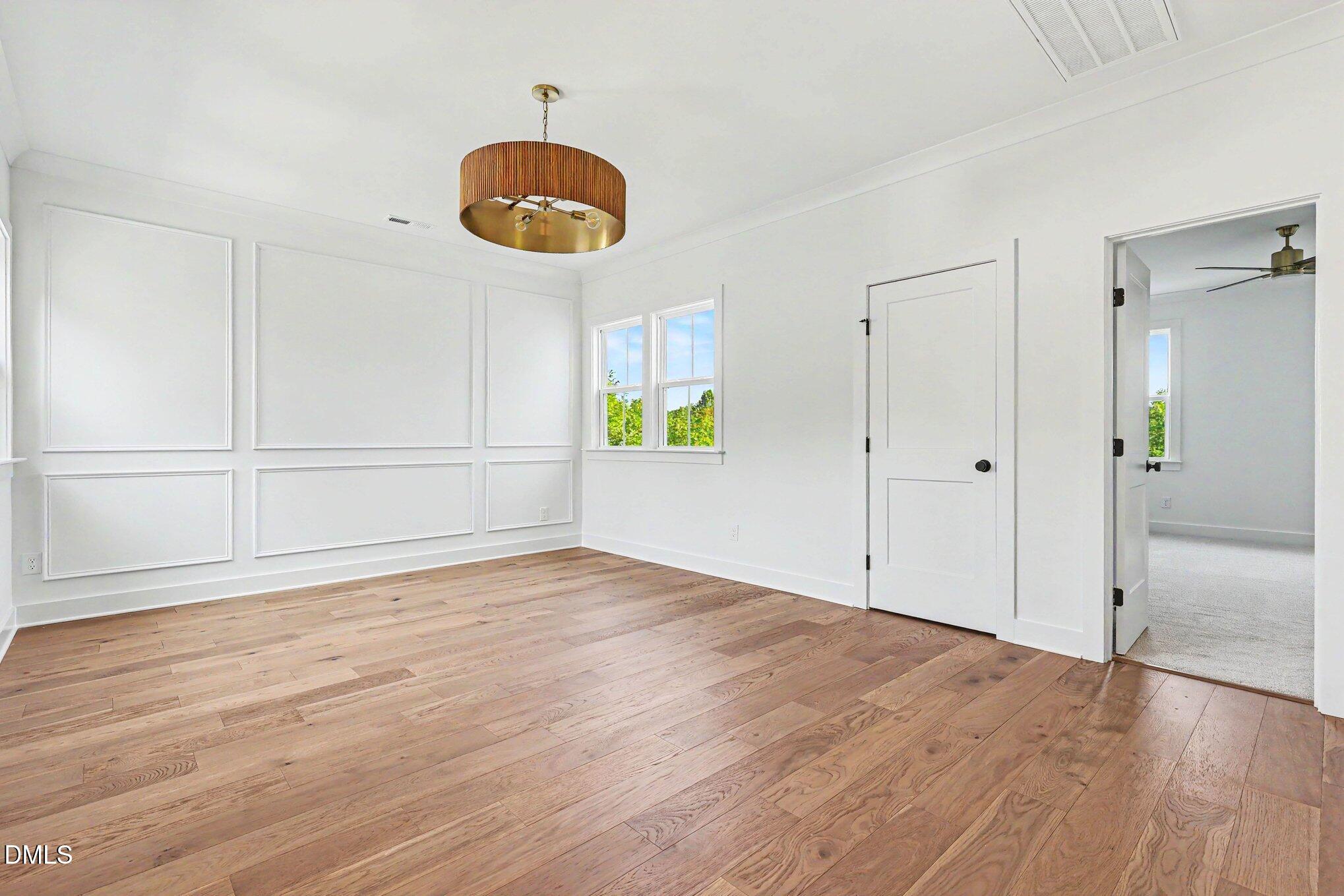 1005 Broyhill Hall Court Property Photo 27