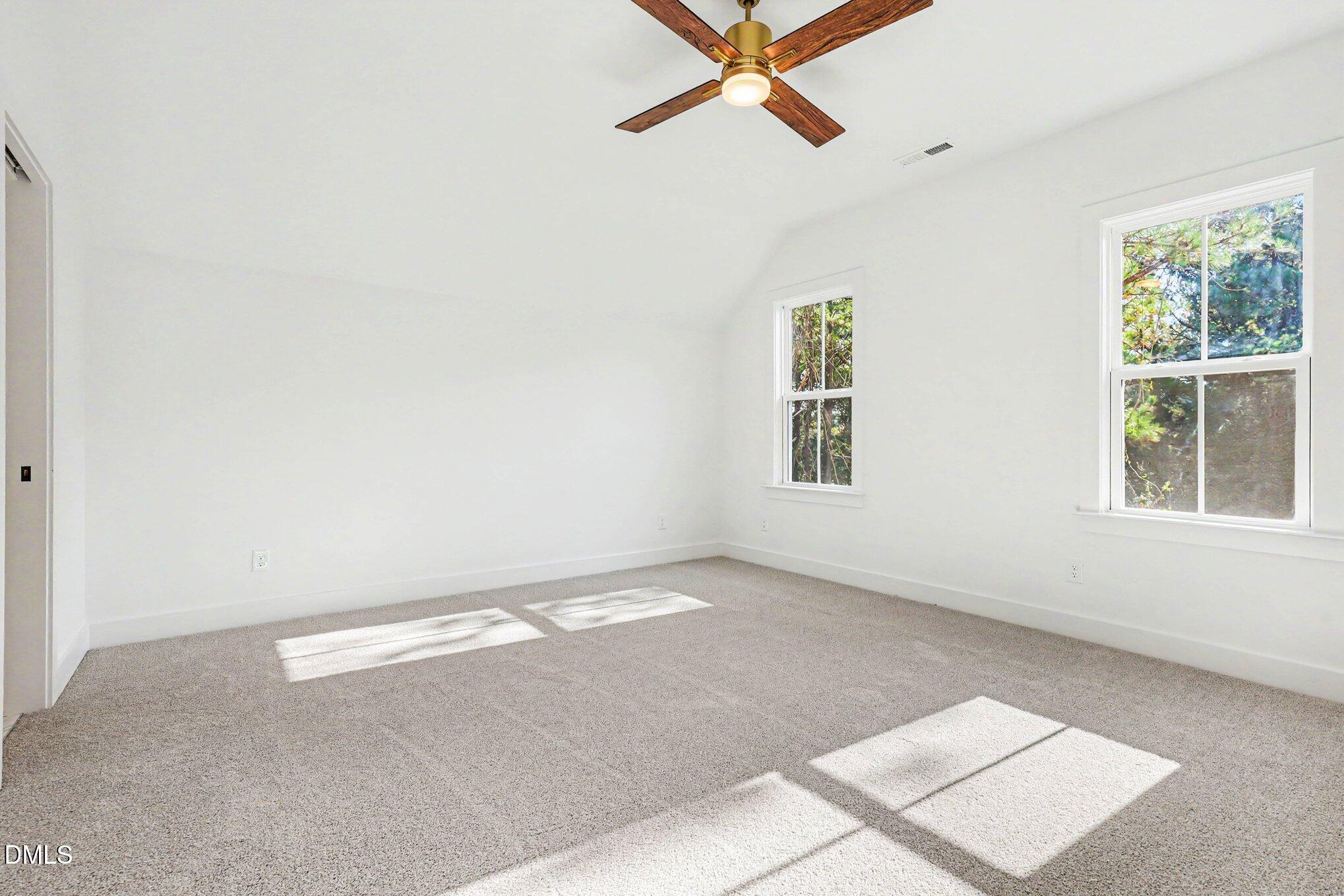 1005 Broyhill Hall Court Property Photo 28