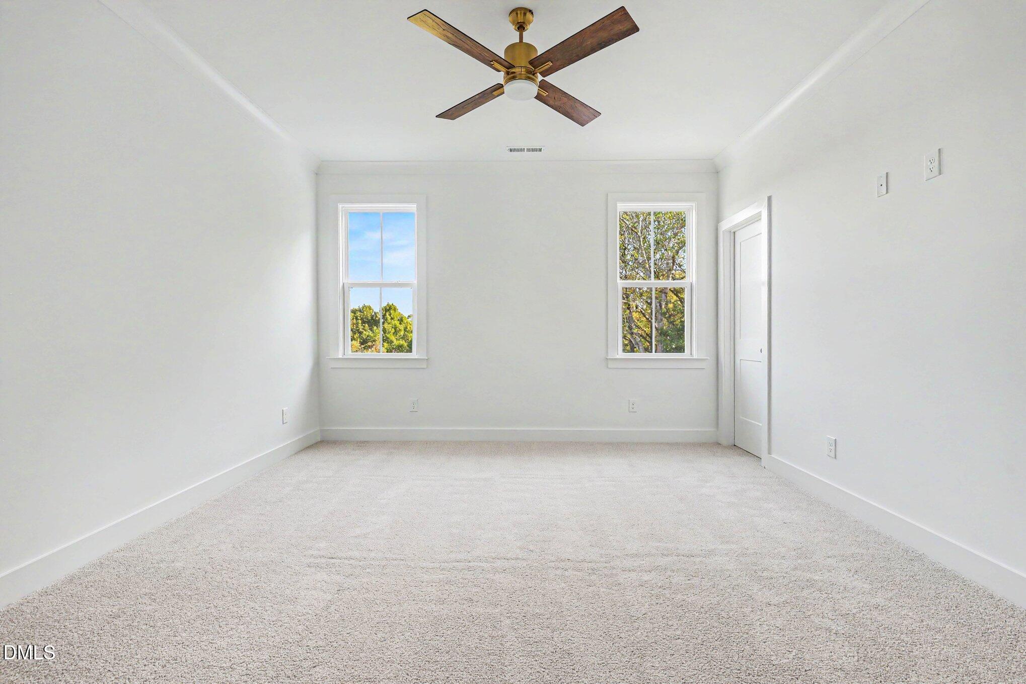 1005 Broyhill Hall Court Property Photo 31