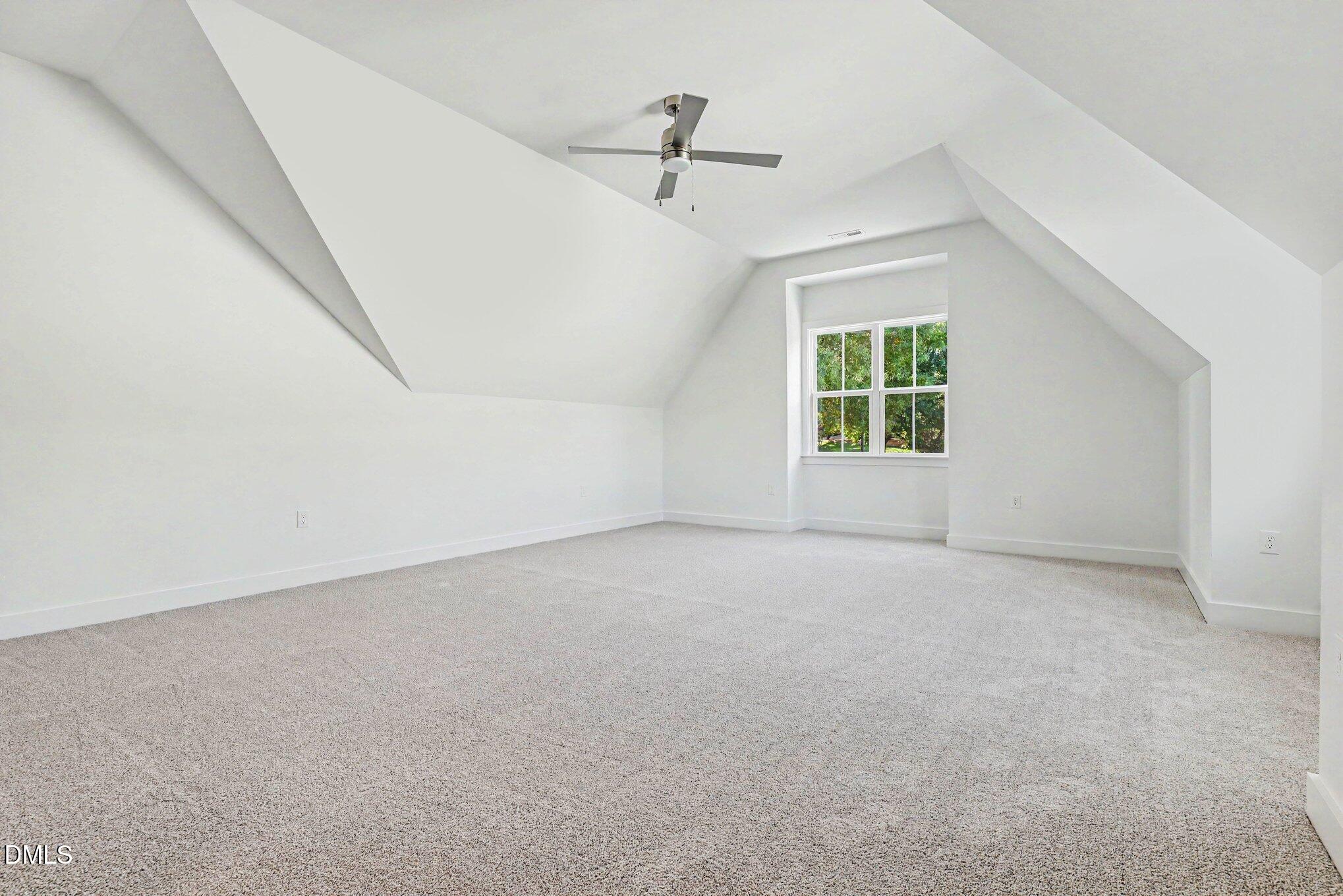 1005 Broyhill Hall Court Property Photo 34