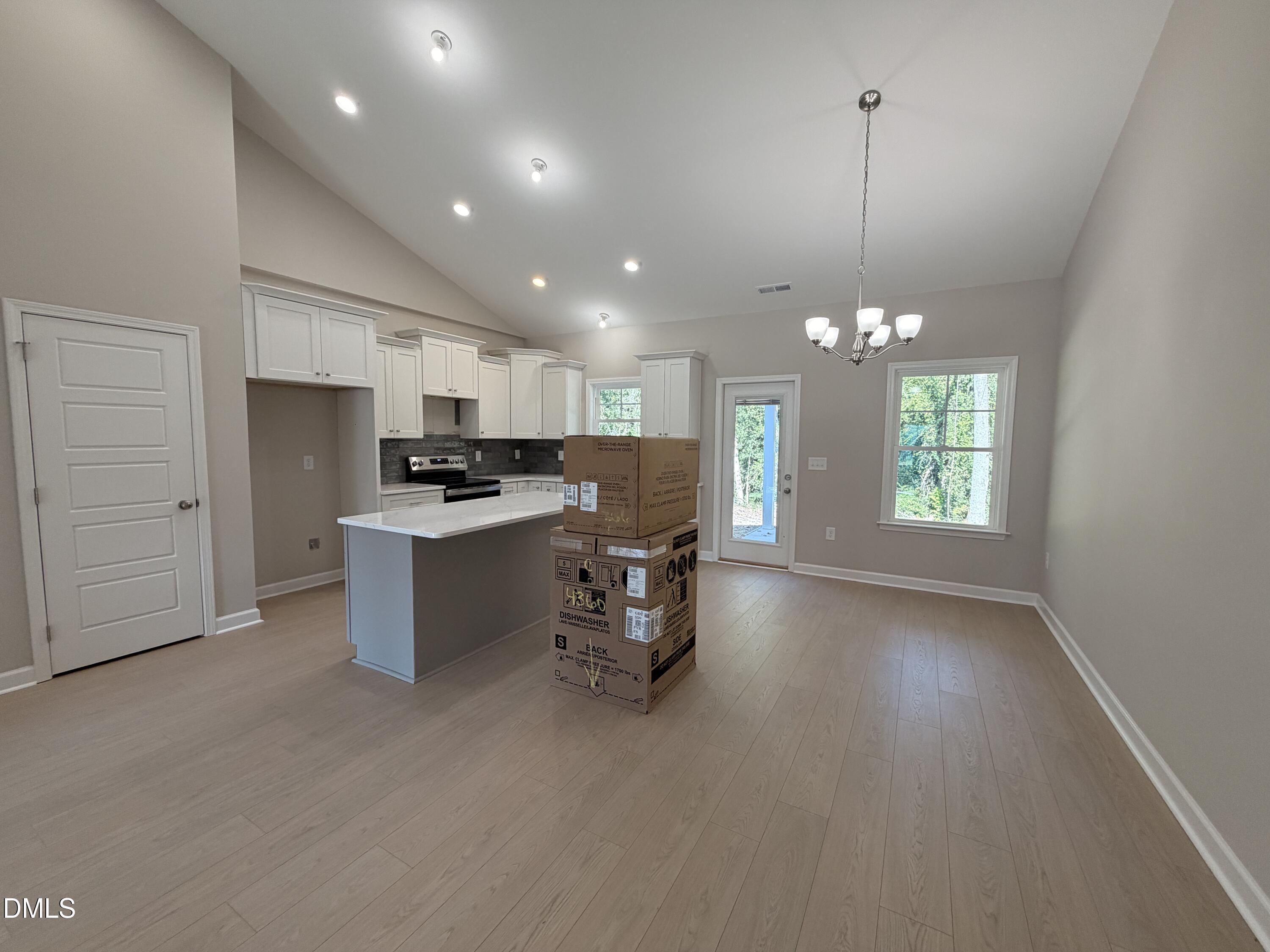 1702 Walnut Run Drive Property Photo 5