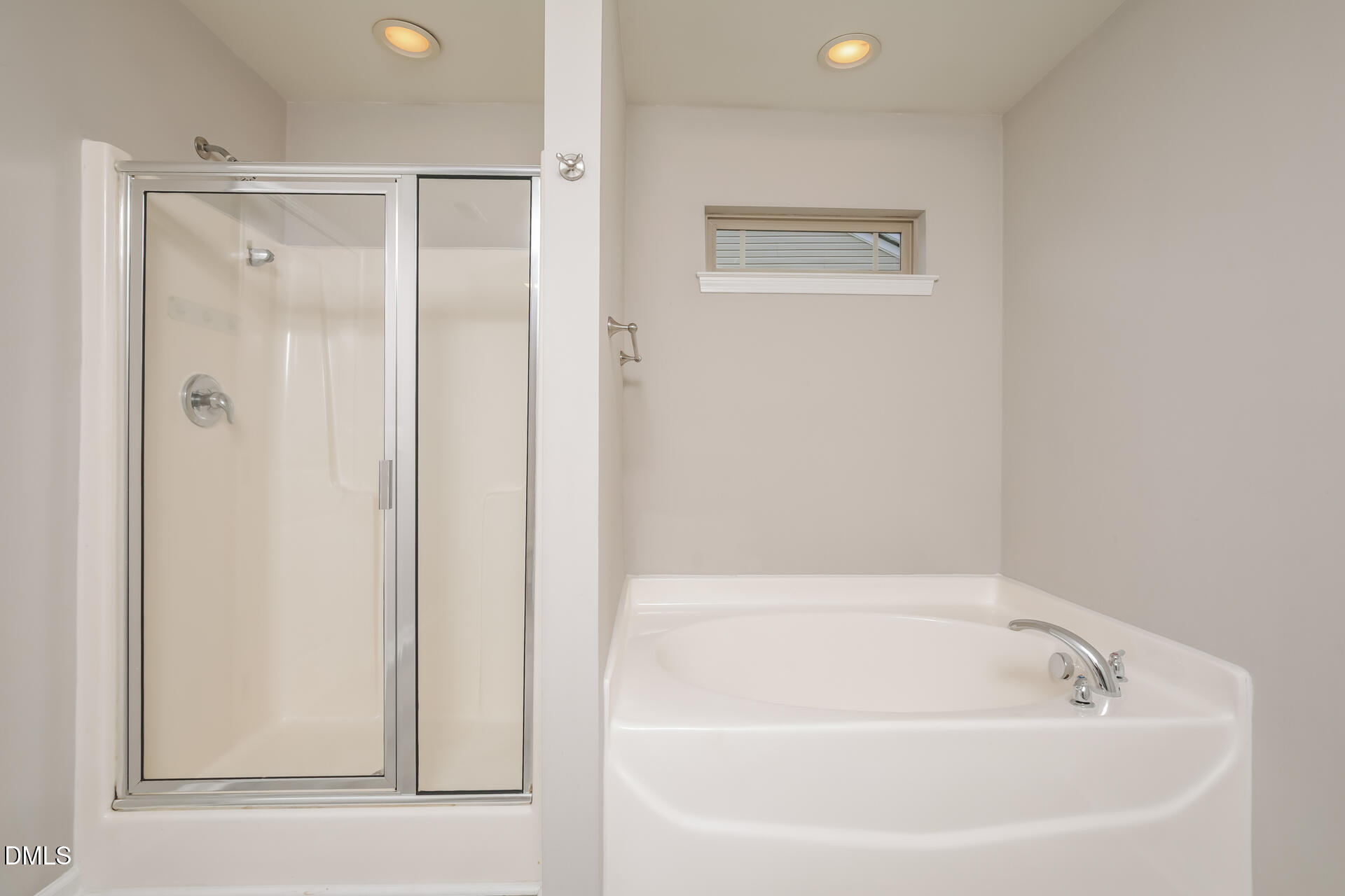 1604 Flowering Peach Trail Property Photo 13