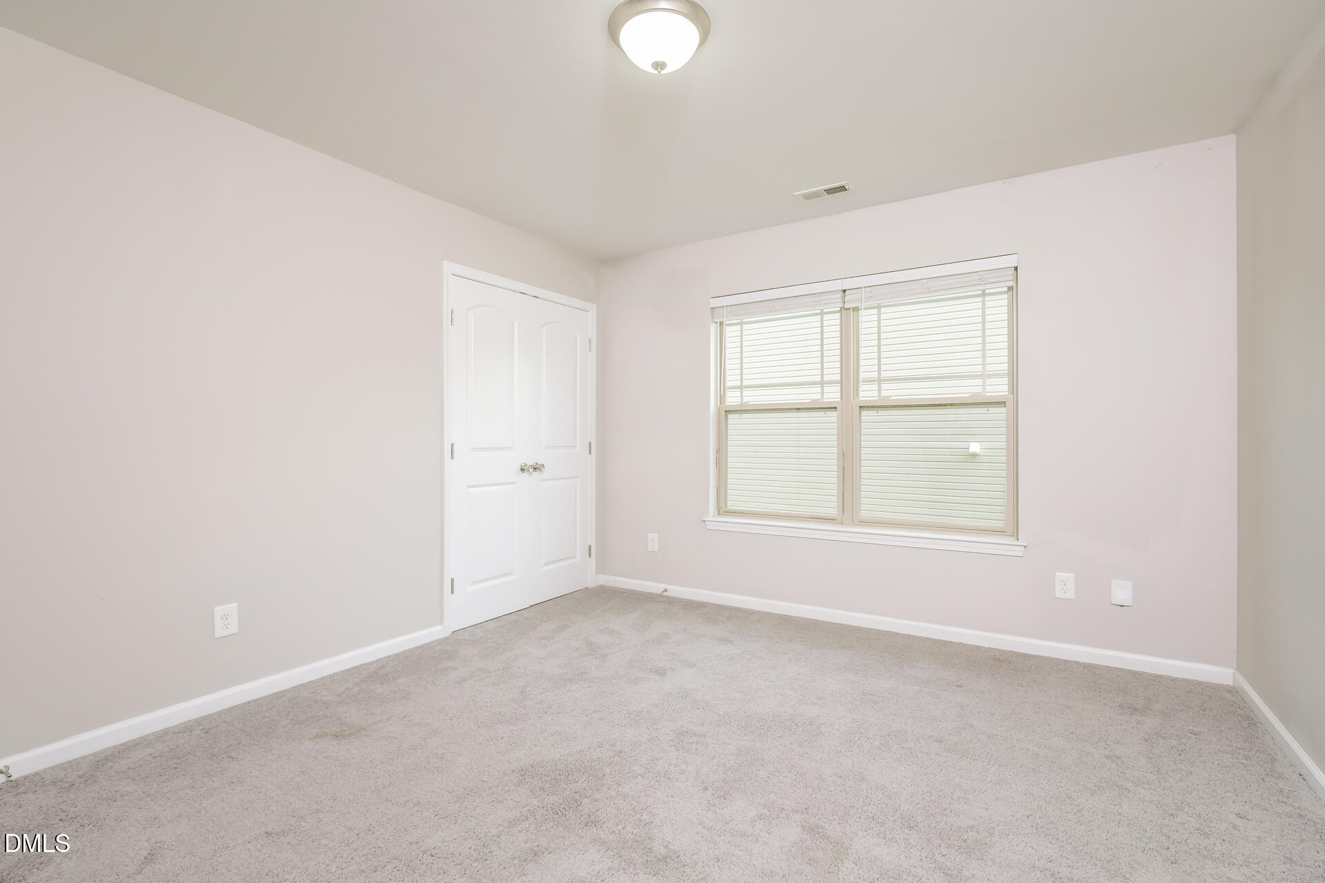 1604 Flowering Peach Trail Property Photo 17