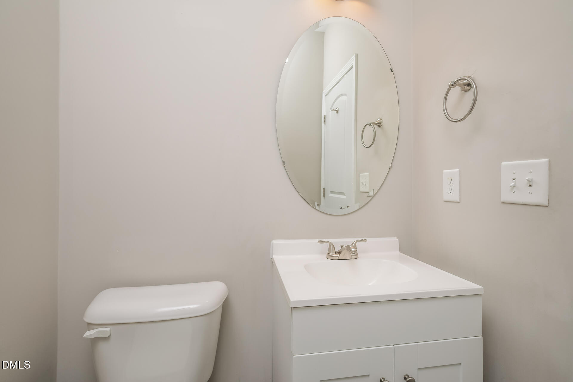 1604 Flowering Peach Trail Property Photo 18