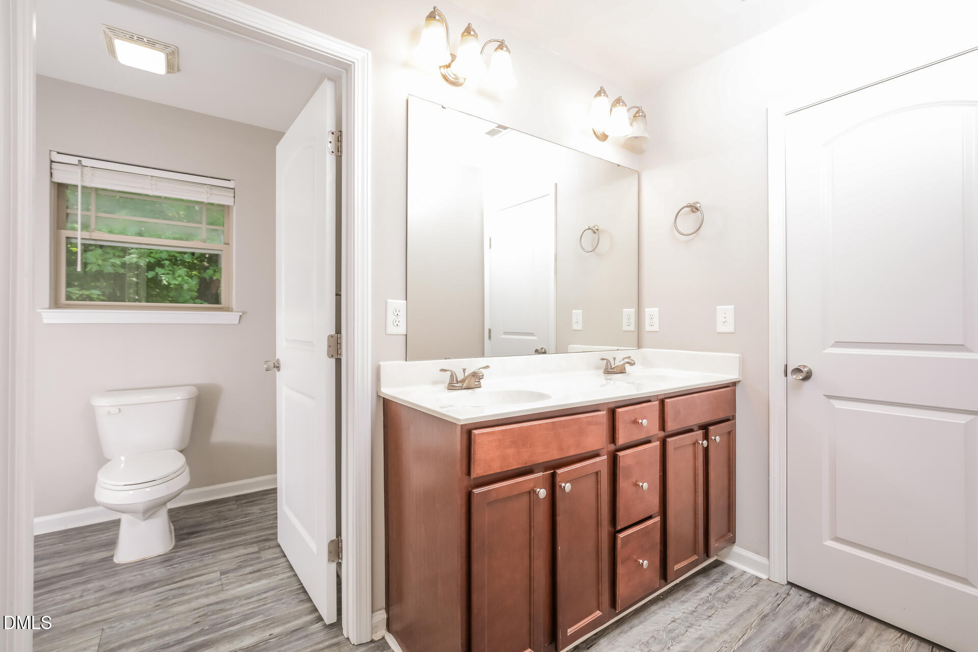 1604 Flowering Peach Trail Property Photo 19