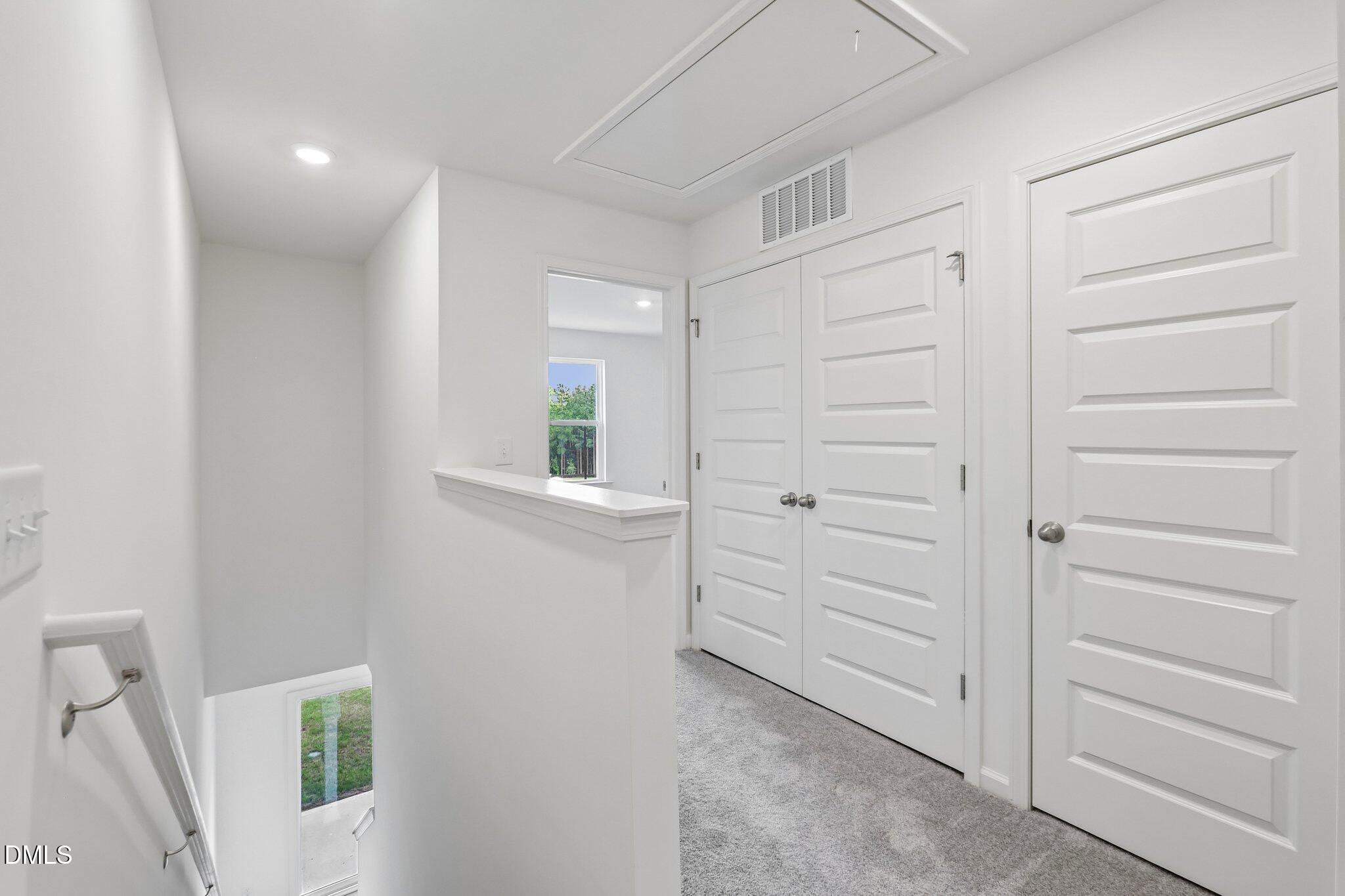 2043 Oakdale Drive Property Photo 10