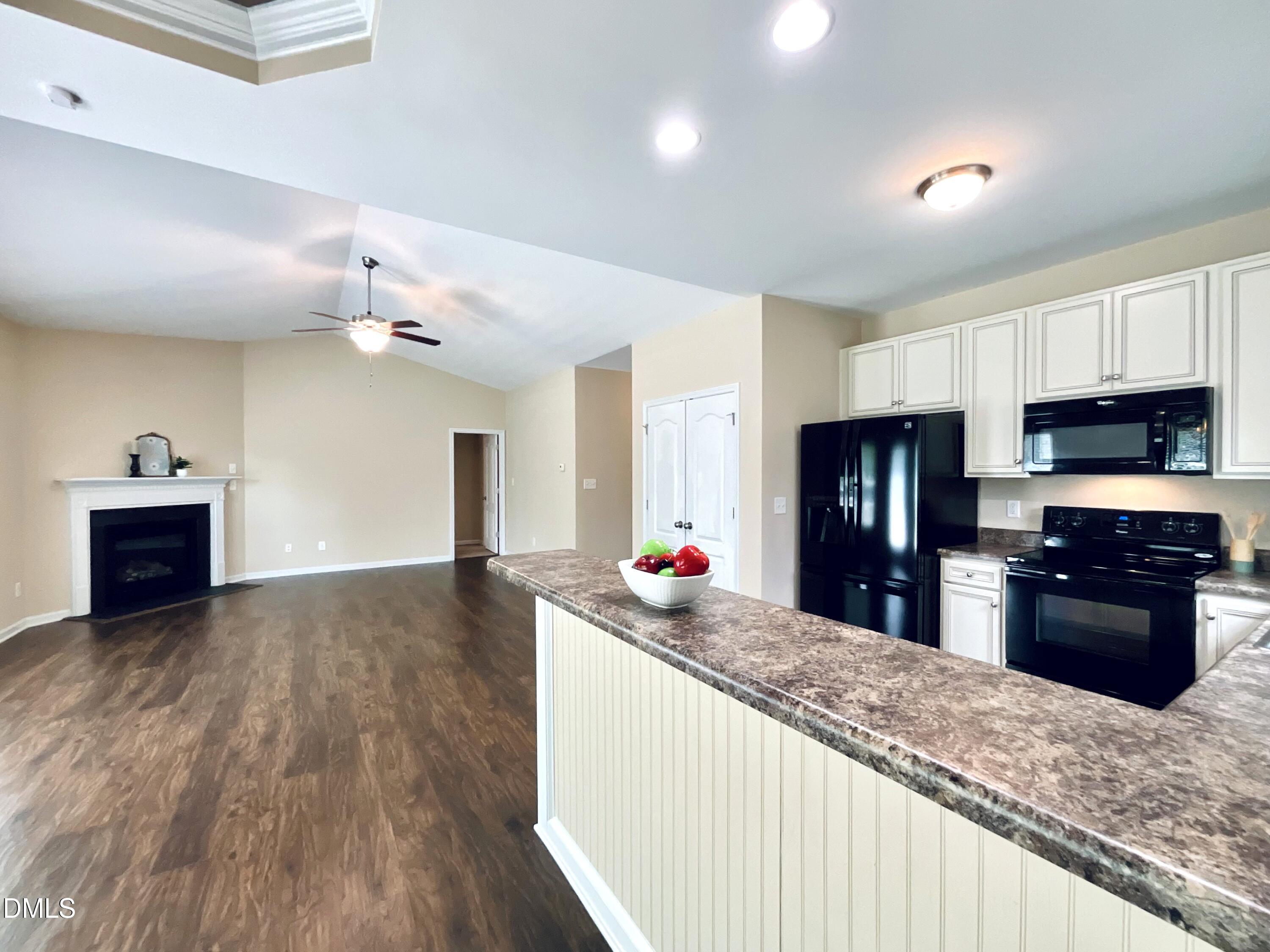 20 Sequoia Drive Property Photo 5