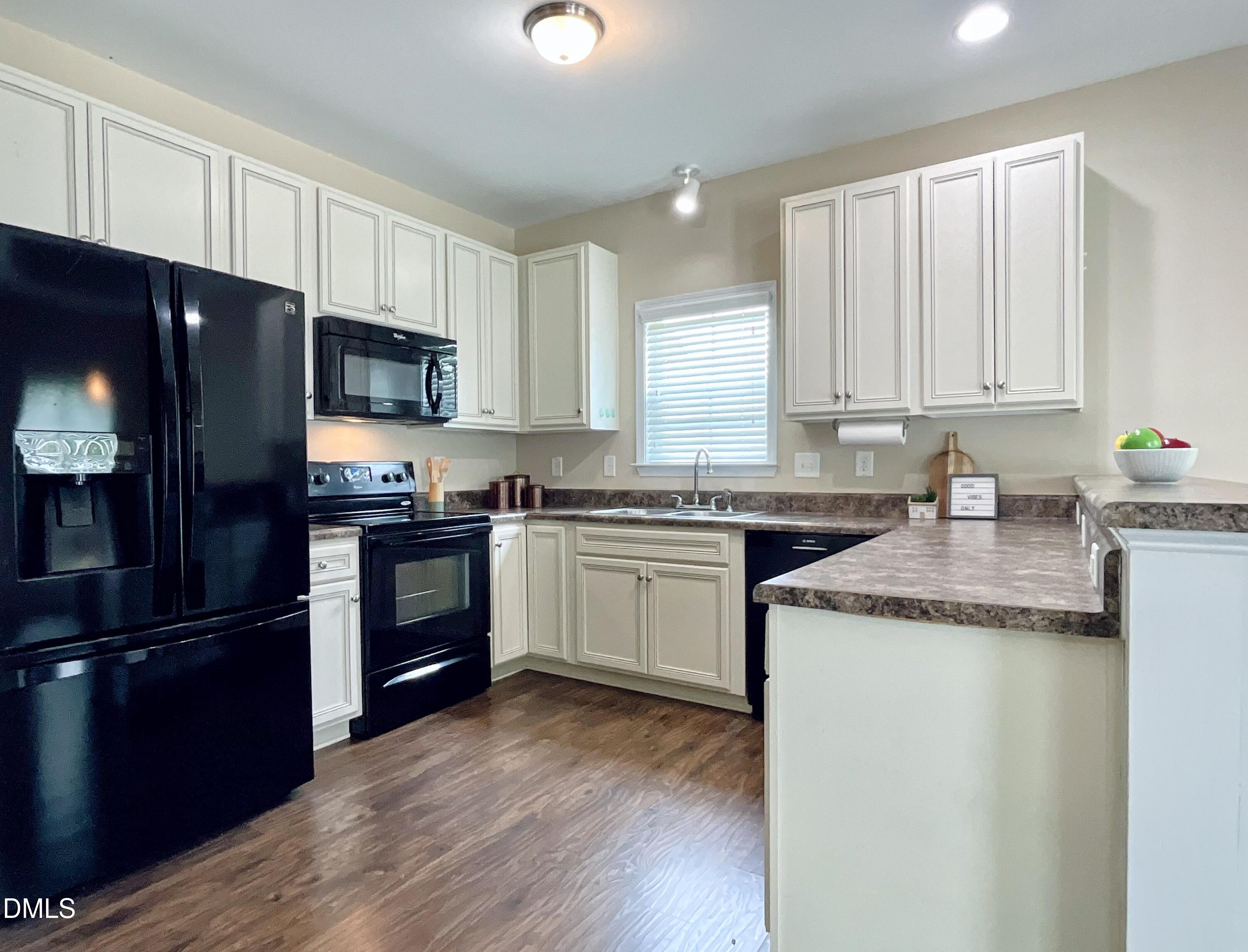 20 Sequoia Drive Property Photo 6