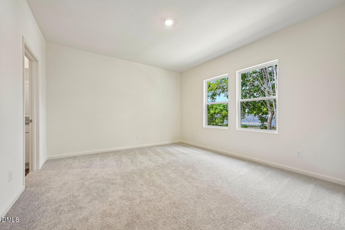 826 Hanford Landing Drive Property Photo 16