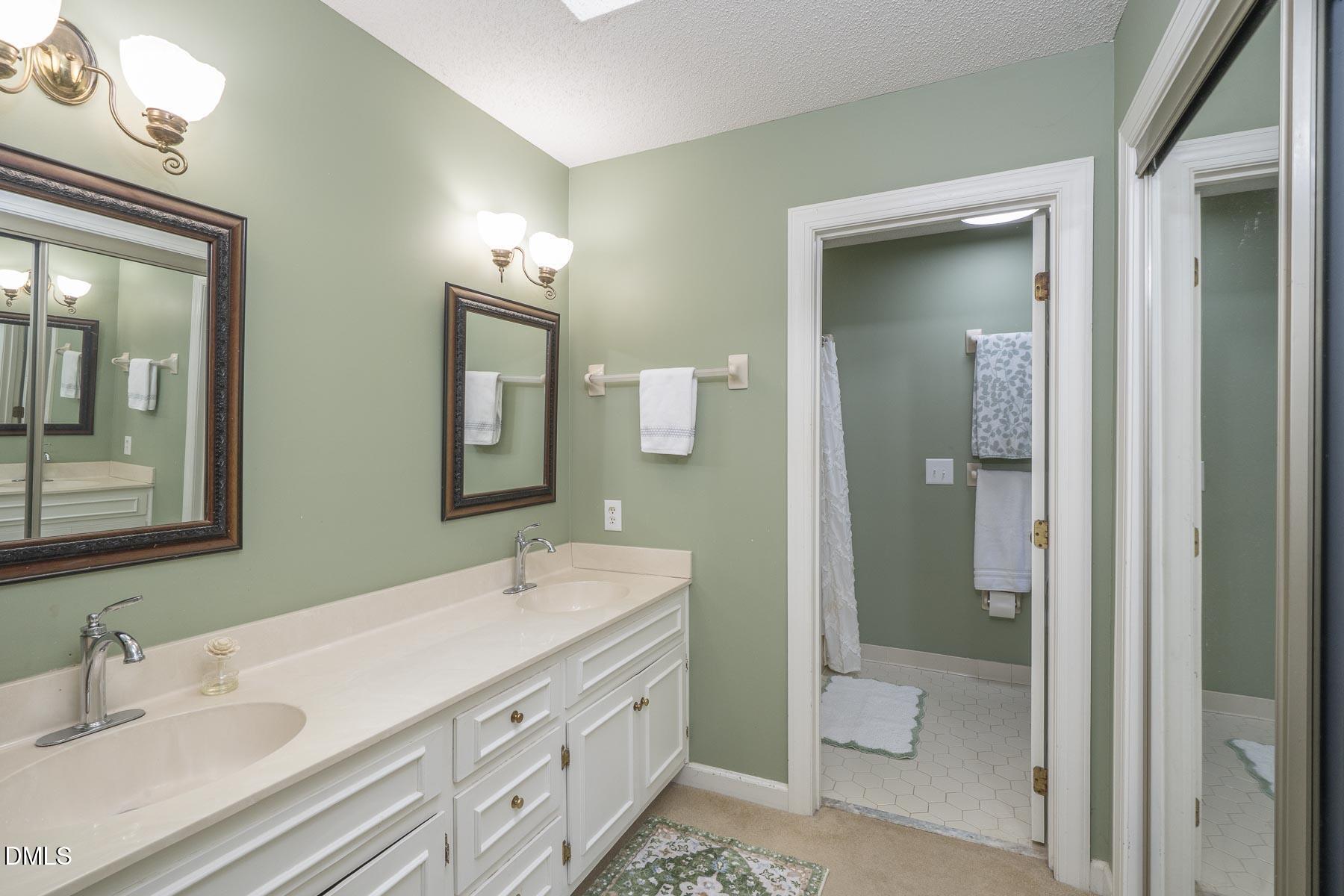 708 Flagstone Way Property Photo 25