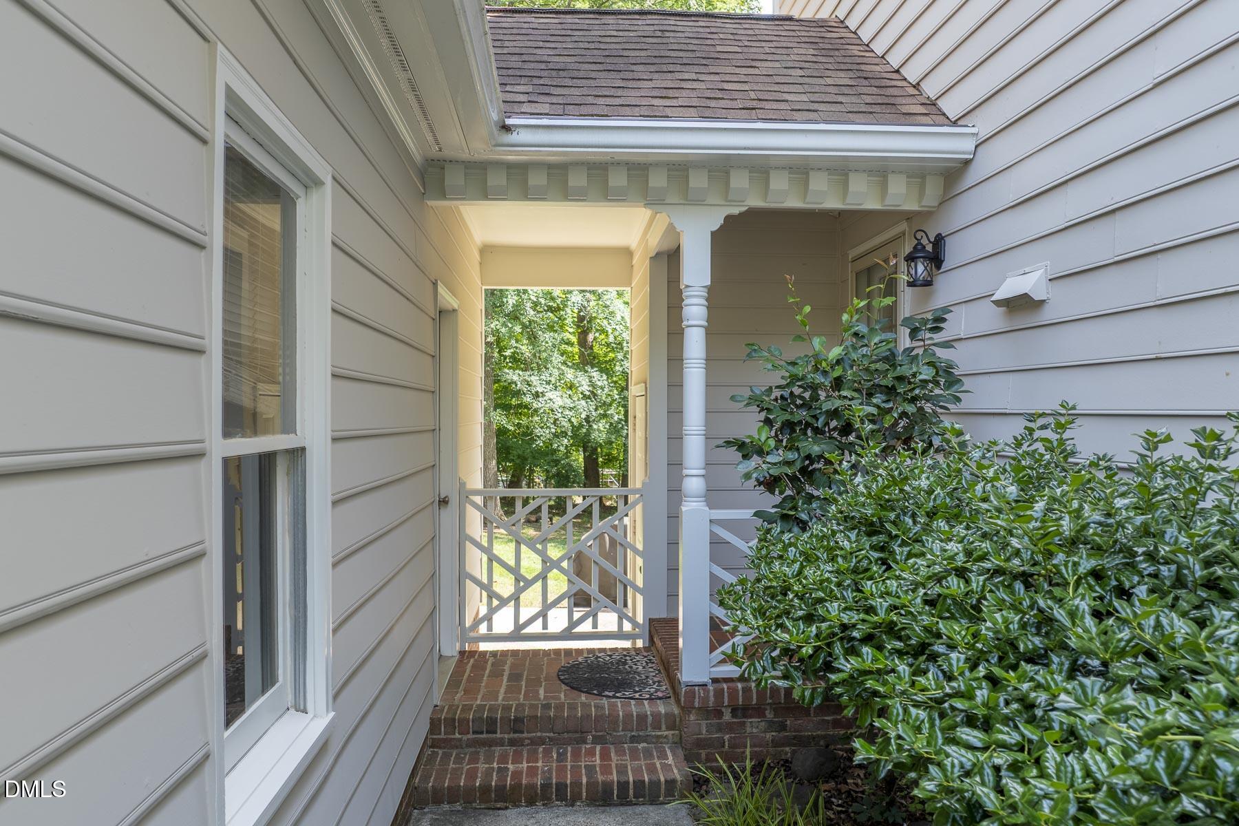 708 Flagstone Way Property Photo 42