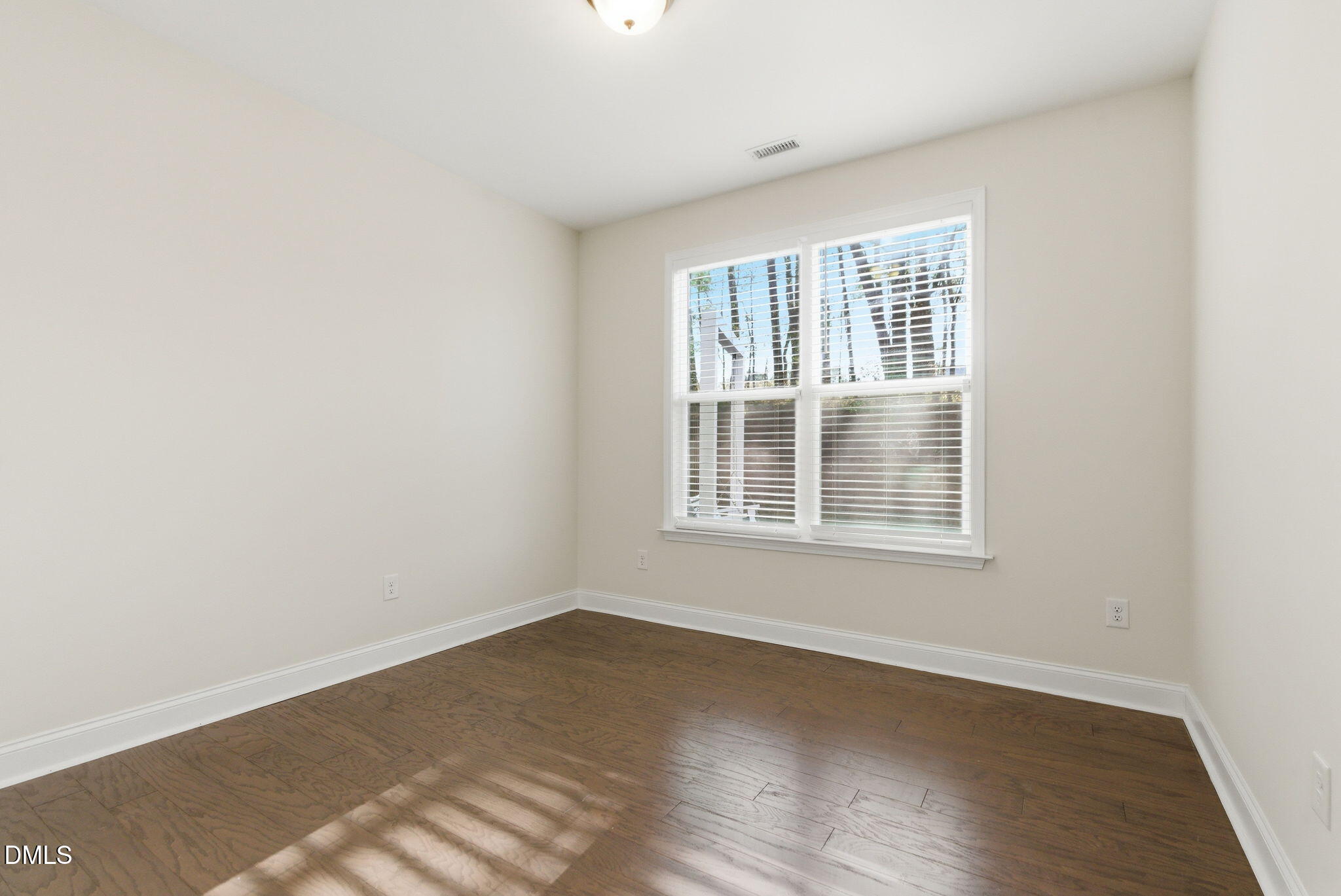 721 Vine Pond Court Property Photo 30