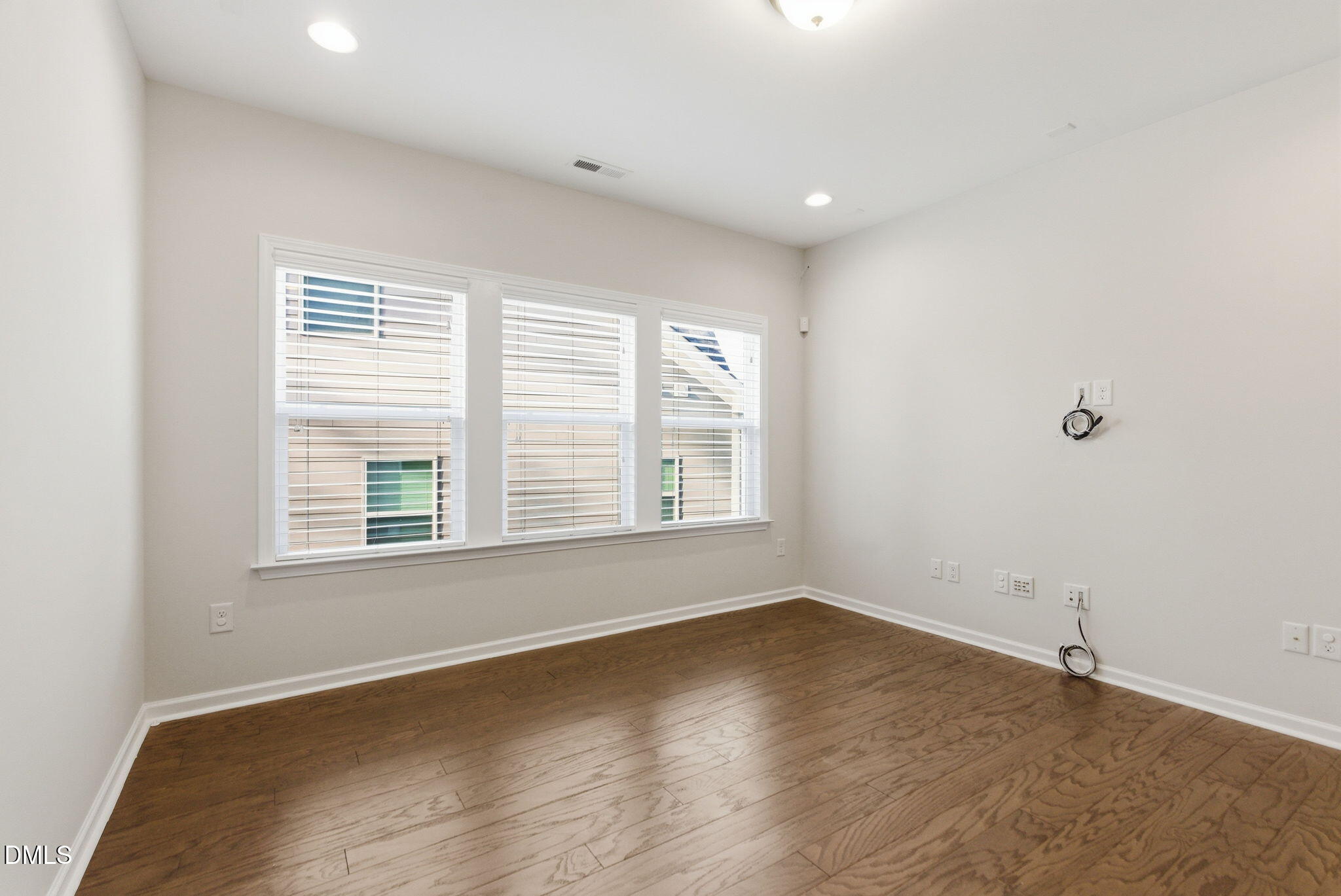 721 Vine Pond Court Property Photo 33