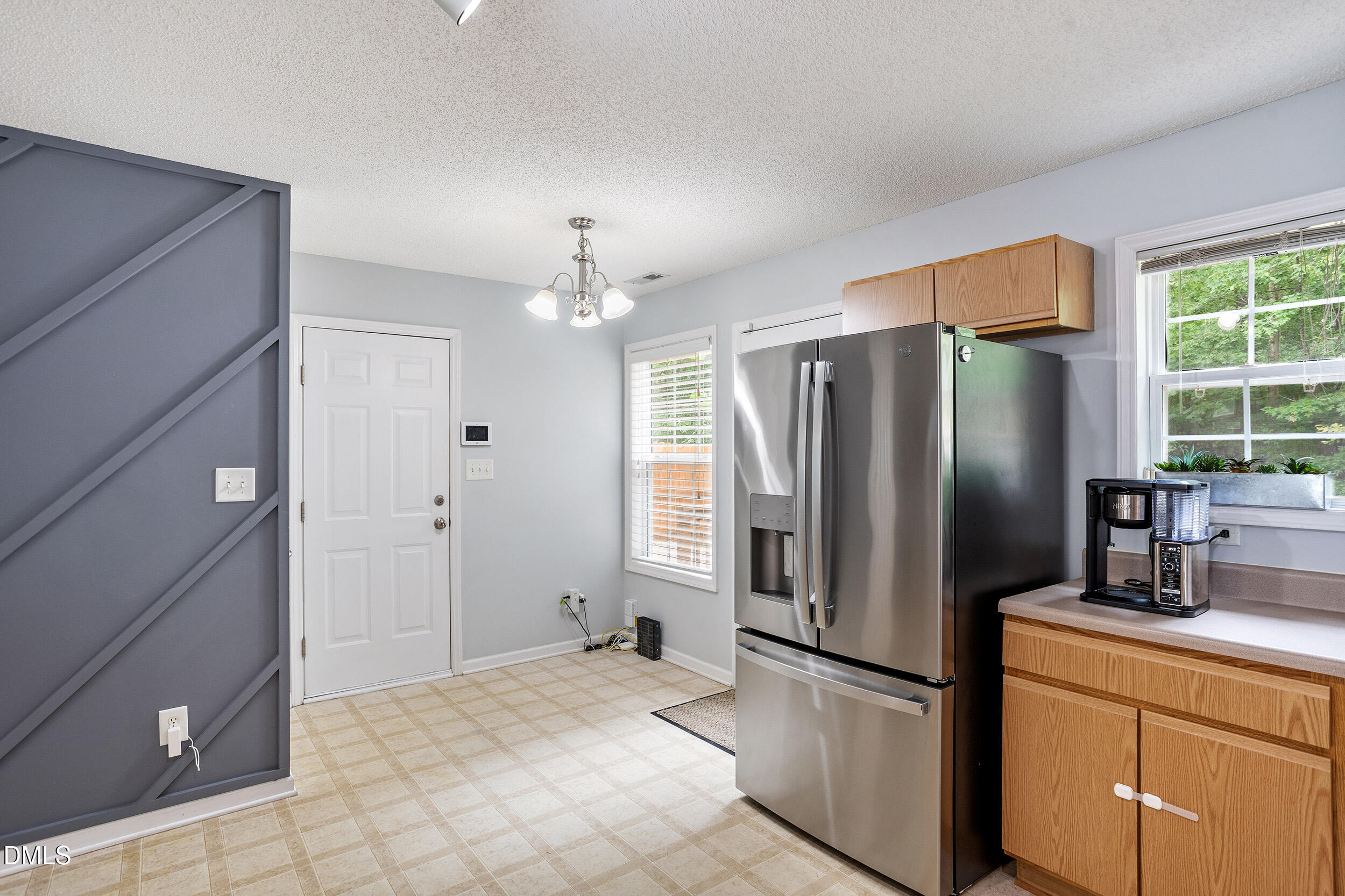 913 Woodgreen Drive Property Photo 12