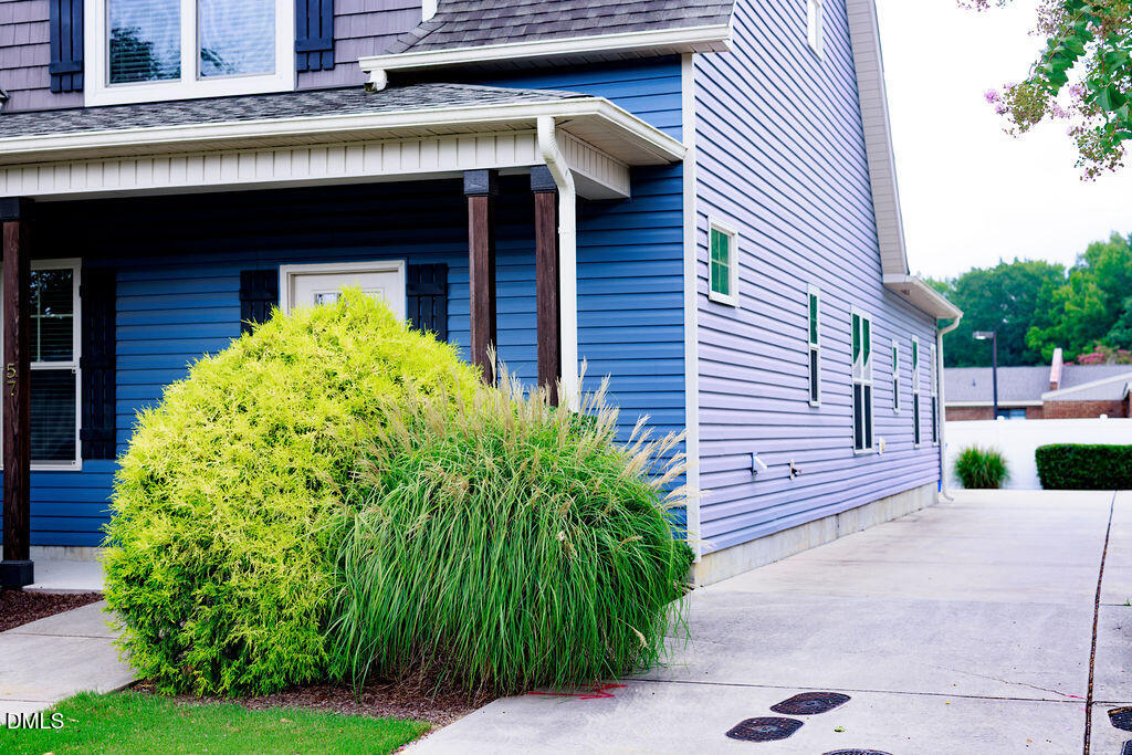 57 Bella Square Property Photo 6