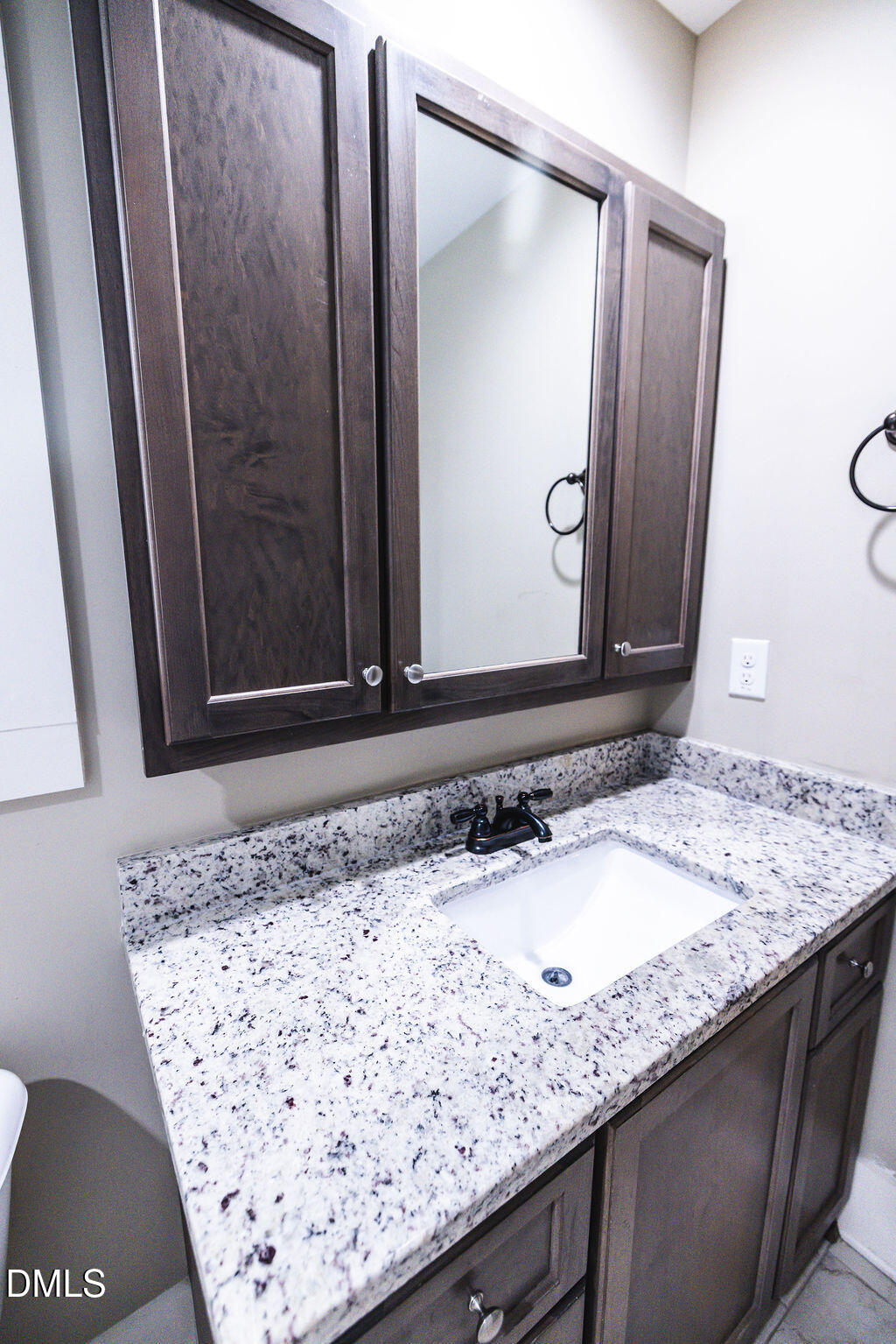 57 Bella Square Property Photo 32