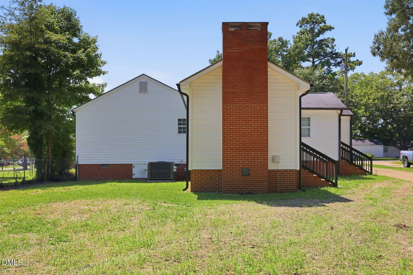 301 N 9th Property Photo 40