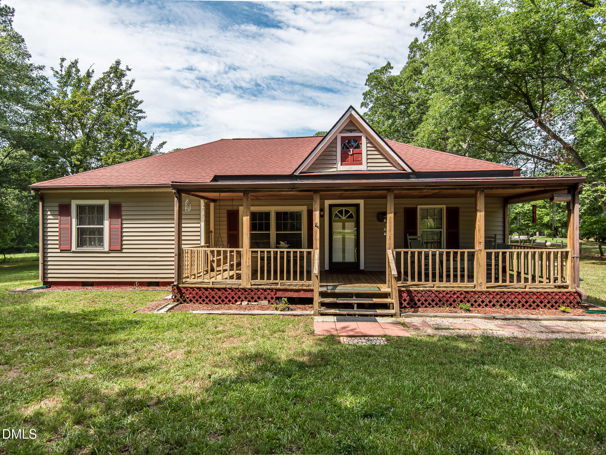 5317 Pine Drive Property Photo 1