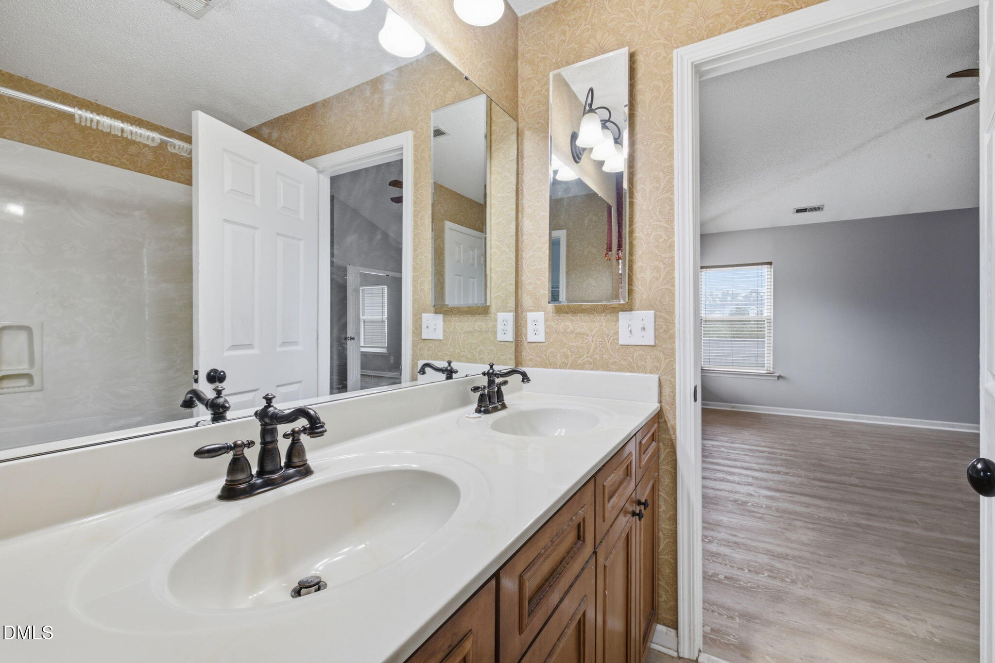 2944 Glade Aster Court Property Photo 32