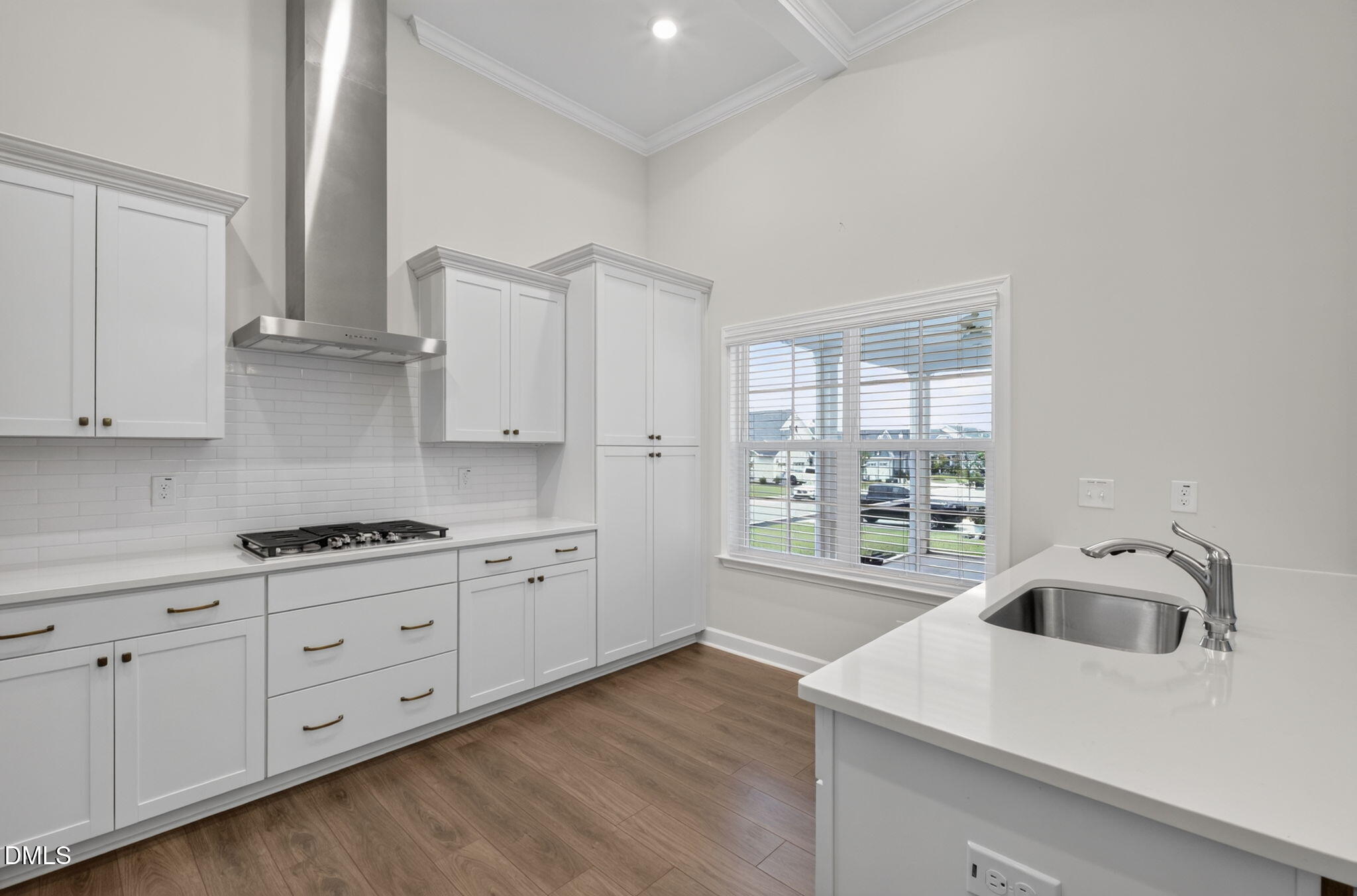 44 Heartleaf Square Property Photo 10