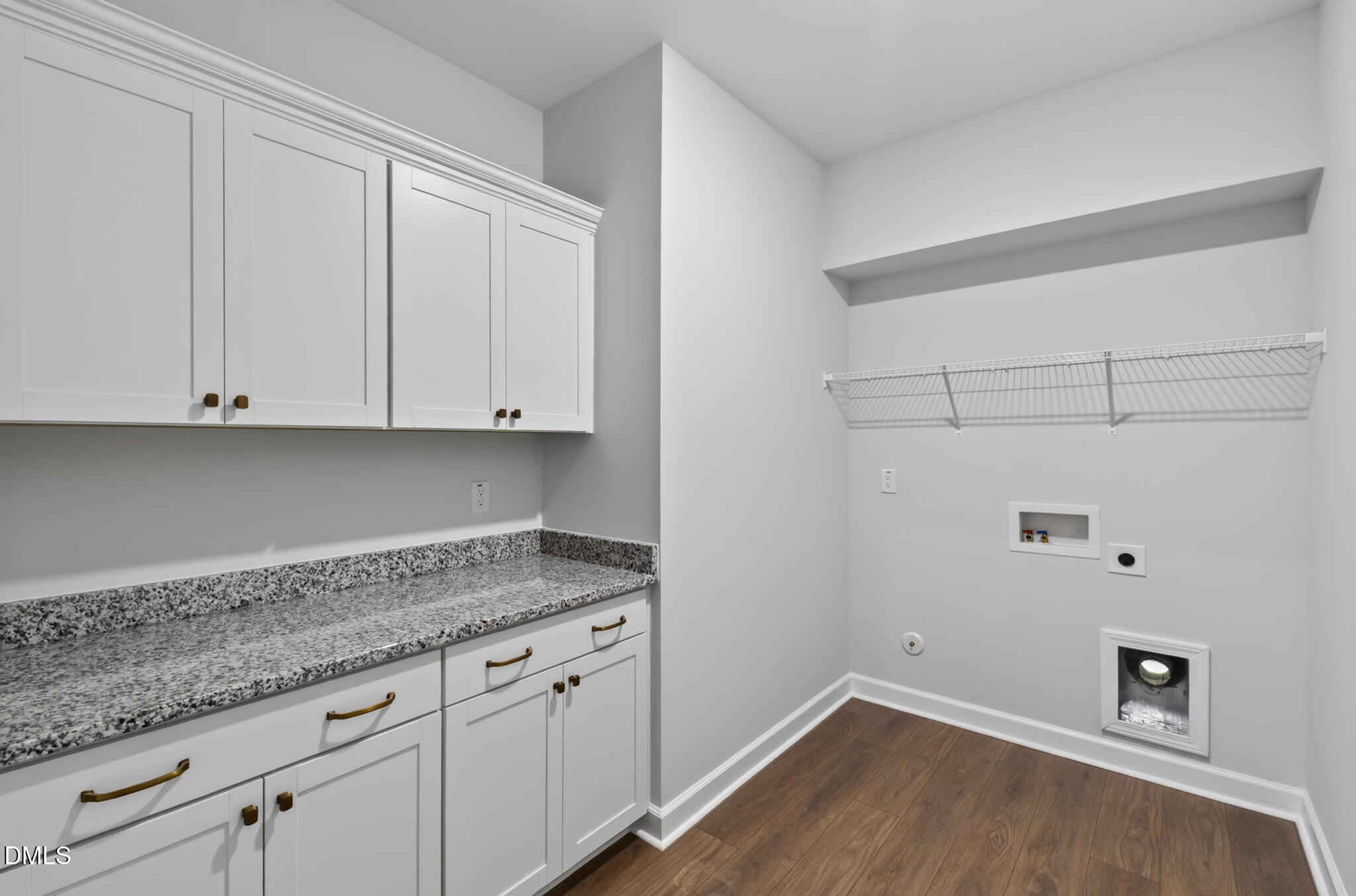 44 Heartleaf Square Property Photo 11