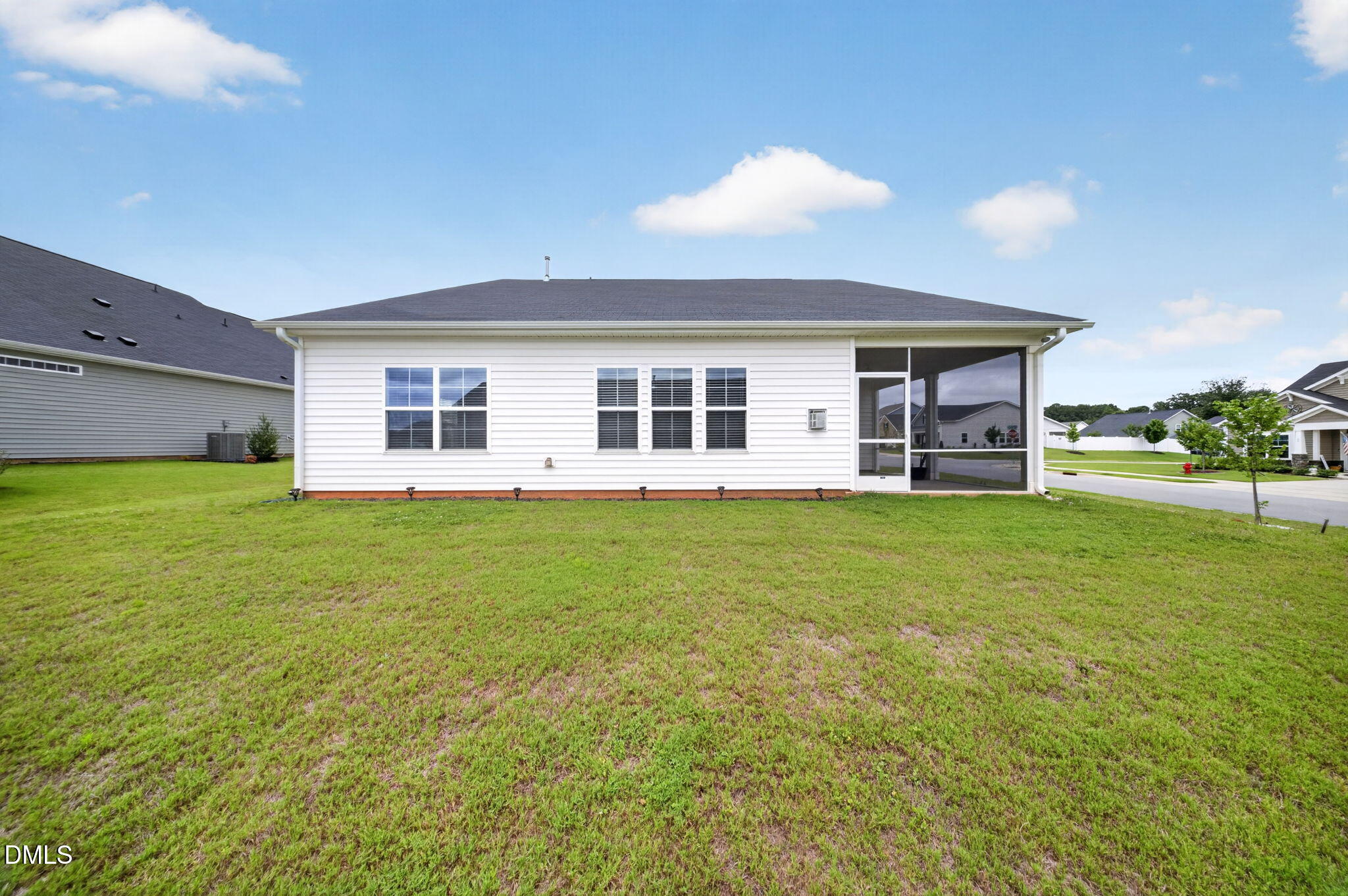 44 Heartleaf Square Property Photo 21
