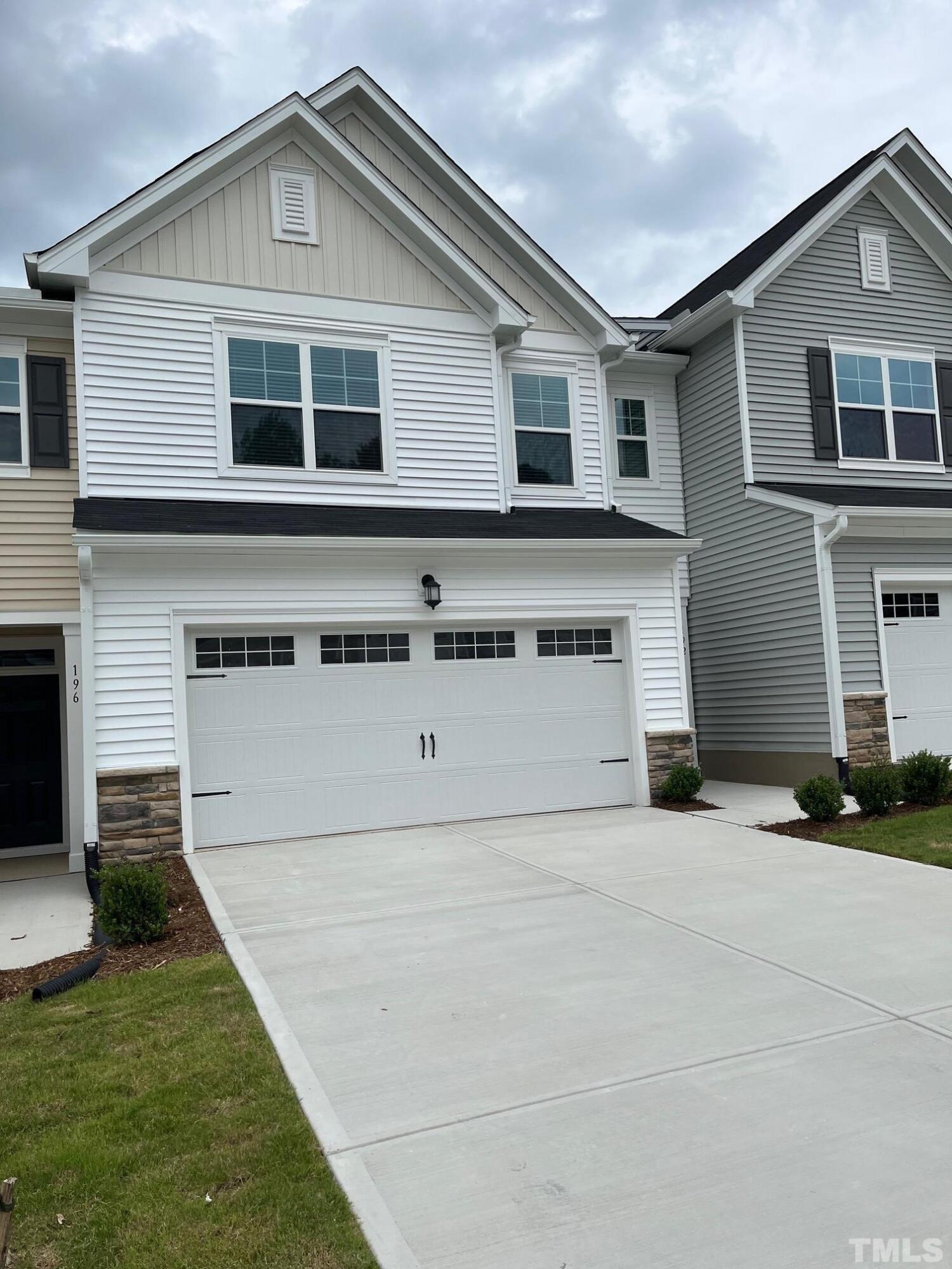 192 Tumbling Rock Way Property Photo 4