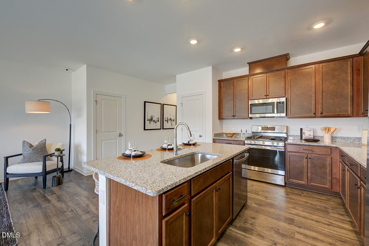 8776 Wardle Court Property Photo 9