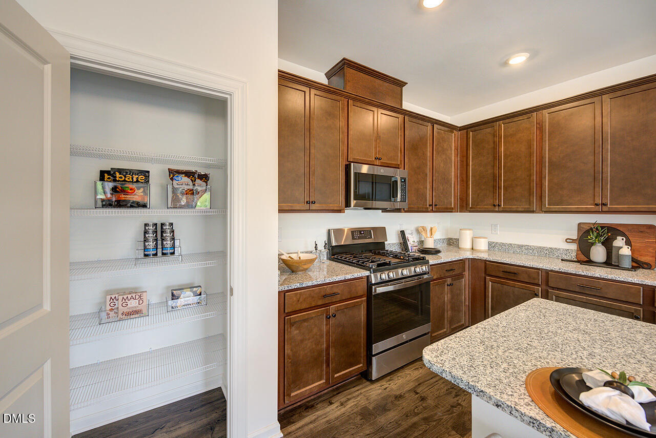 8776 Wardle Court Property Photo 12