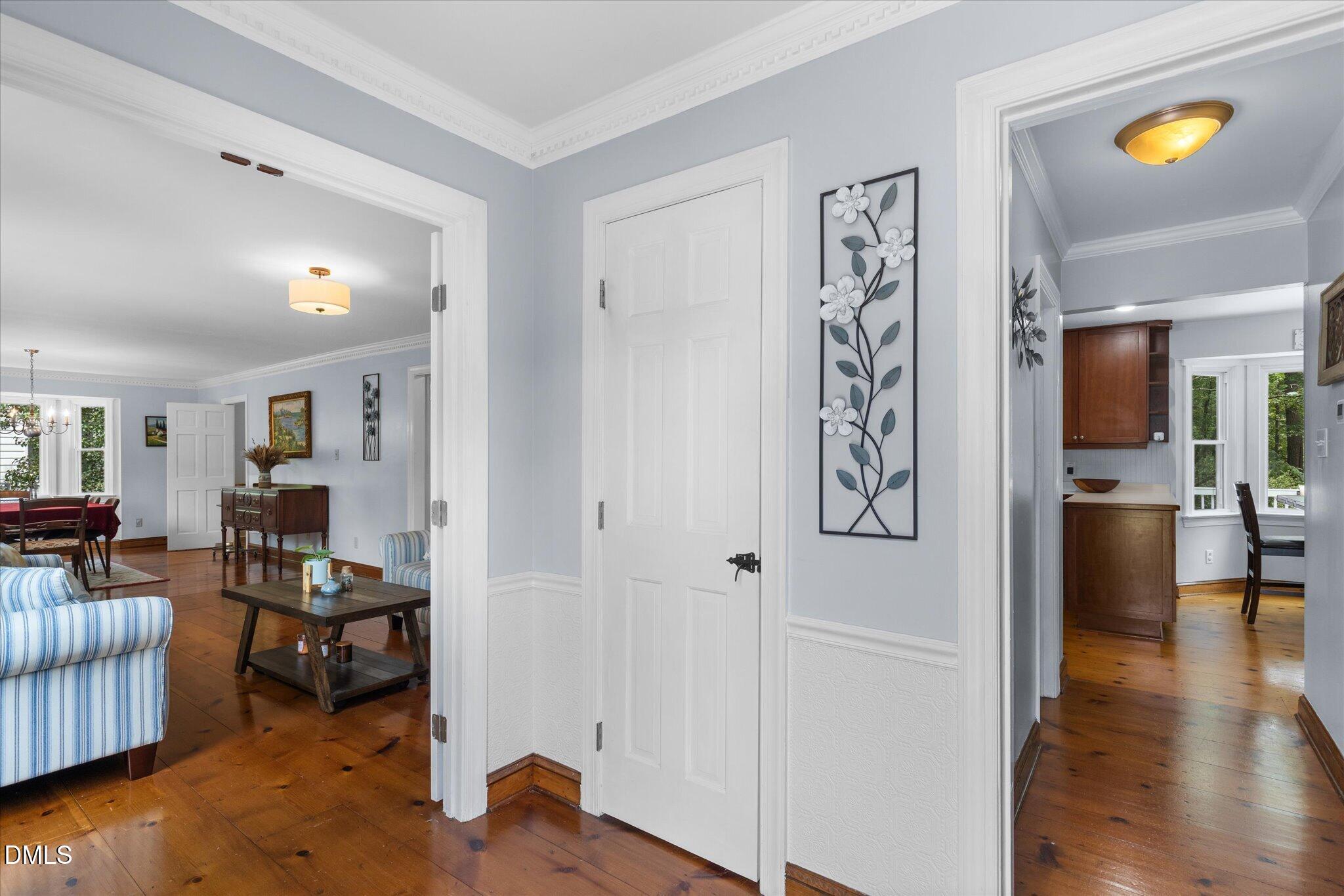 18 Surrey Lane Property Photo 4