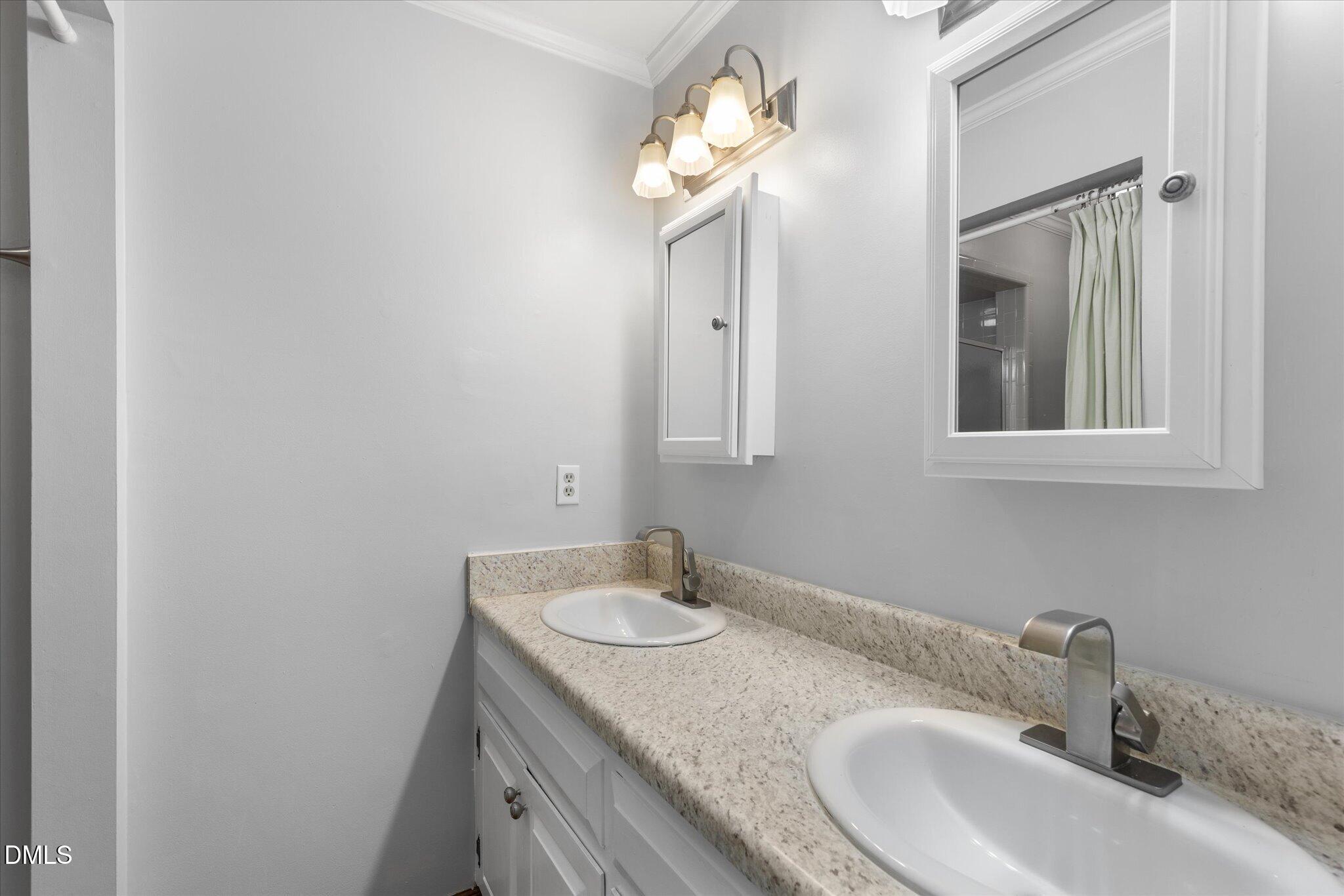 18 Surrey Lane Property Photo 28
