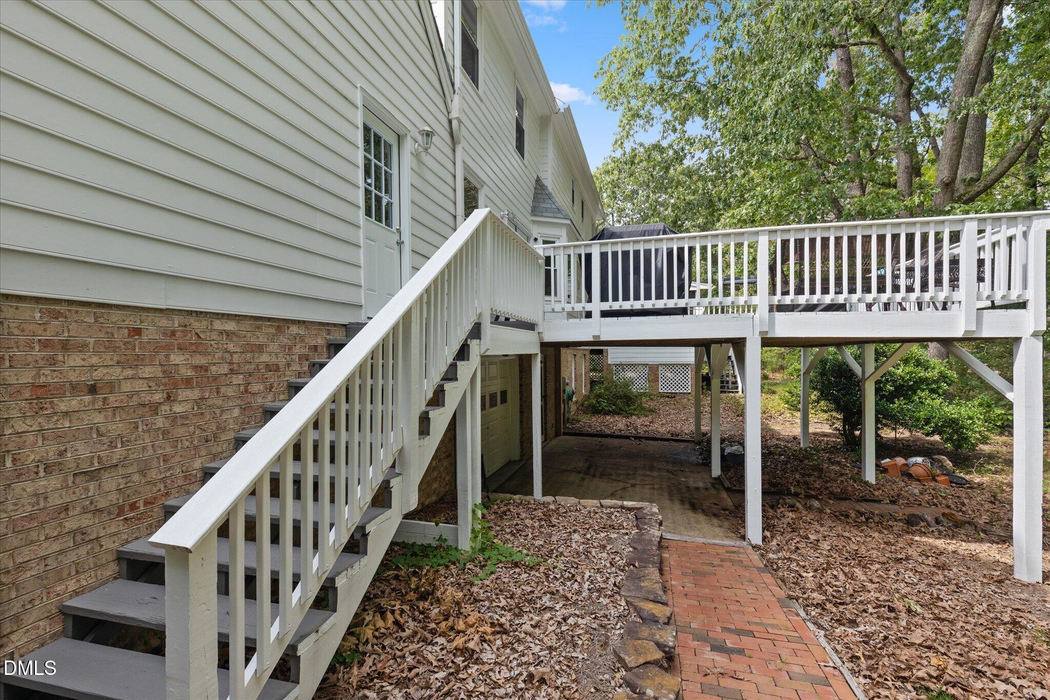 18 Surrey Lane Property Photo 49