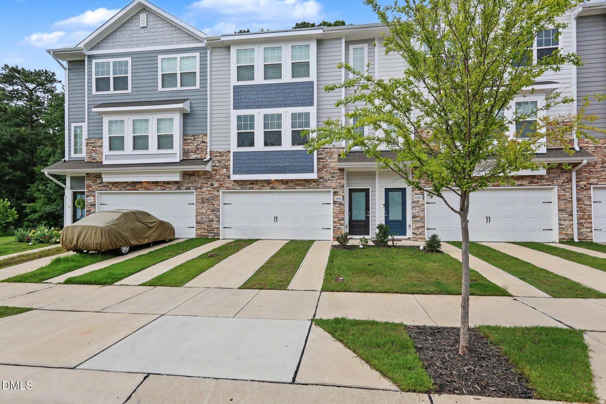 6903 Woodland Stream Place Property Photo 3