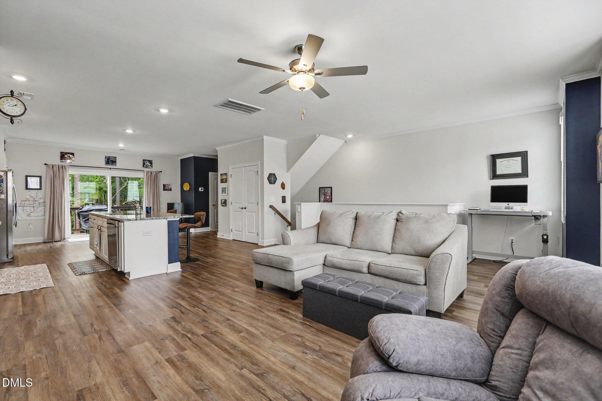 6903 Woodland Stream Place Property Photo 6