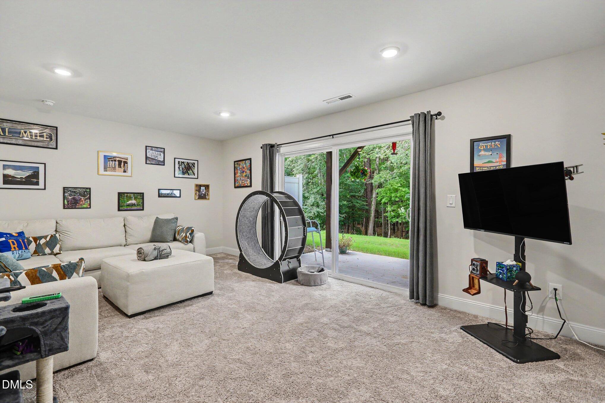 6903 Woodland Stream Place Property Photo 14