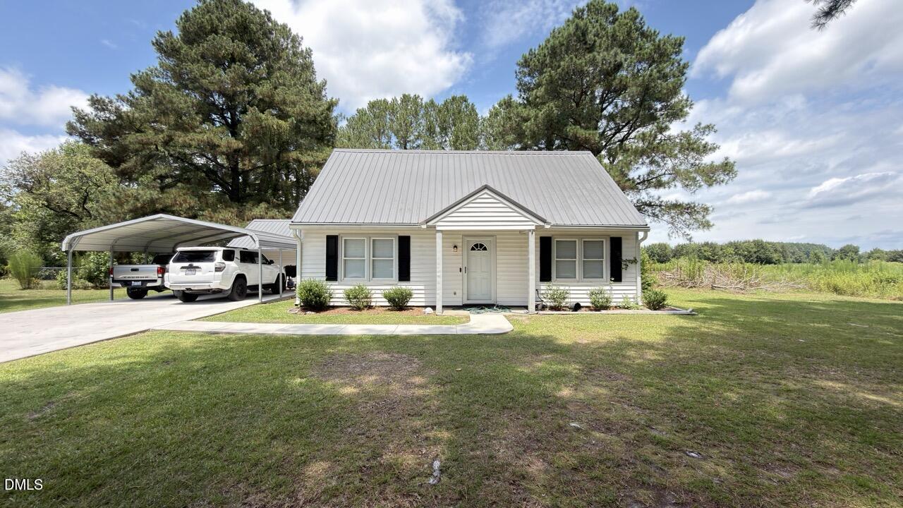 2704 Stoneybrook Road Property Photo 1