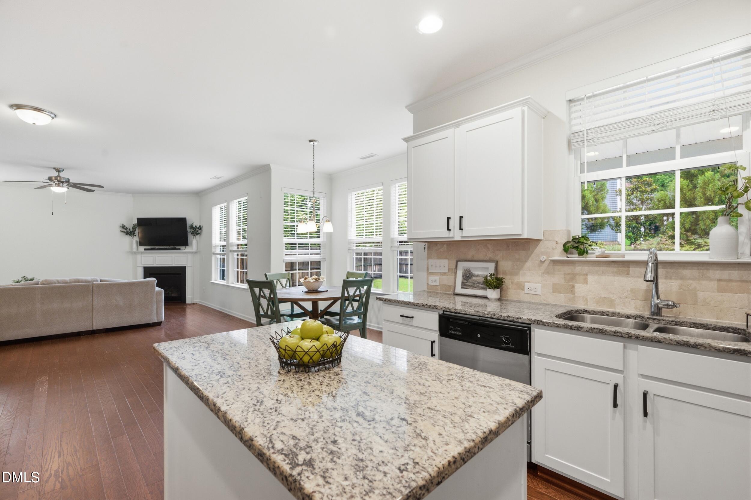 1002 Oasis Pond Lane Property Photo 15