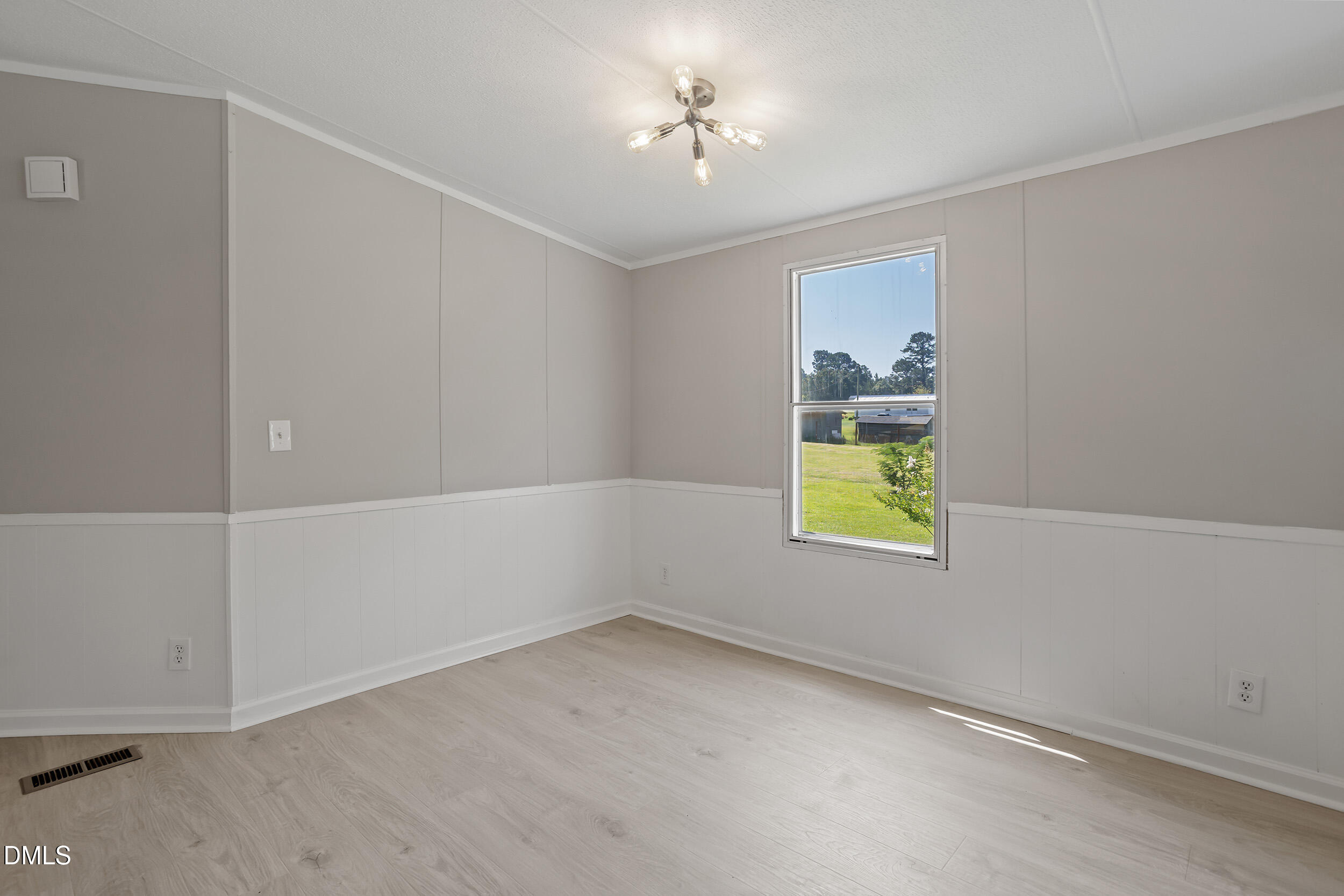 45 J E Rogers Drive Property Photo 5