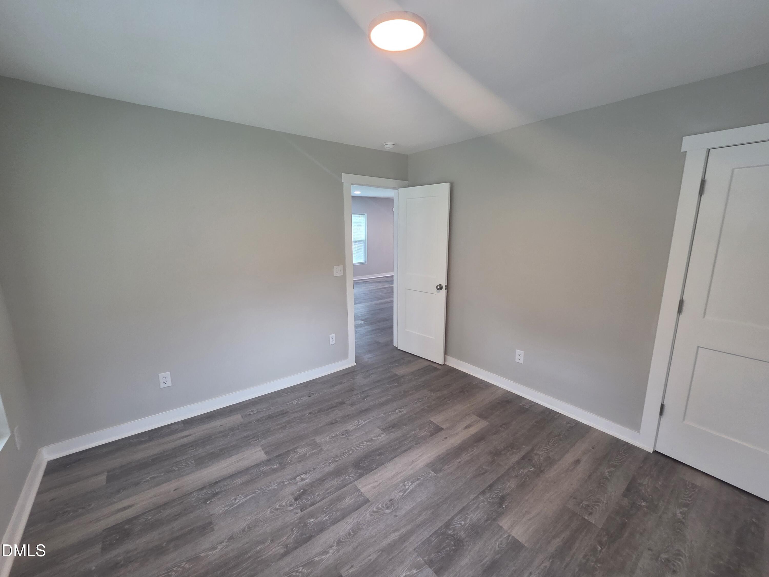 523 E Nelson Avenue Property Photo 5