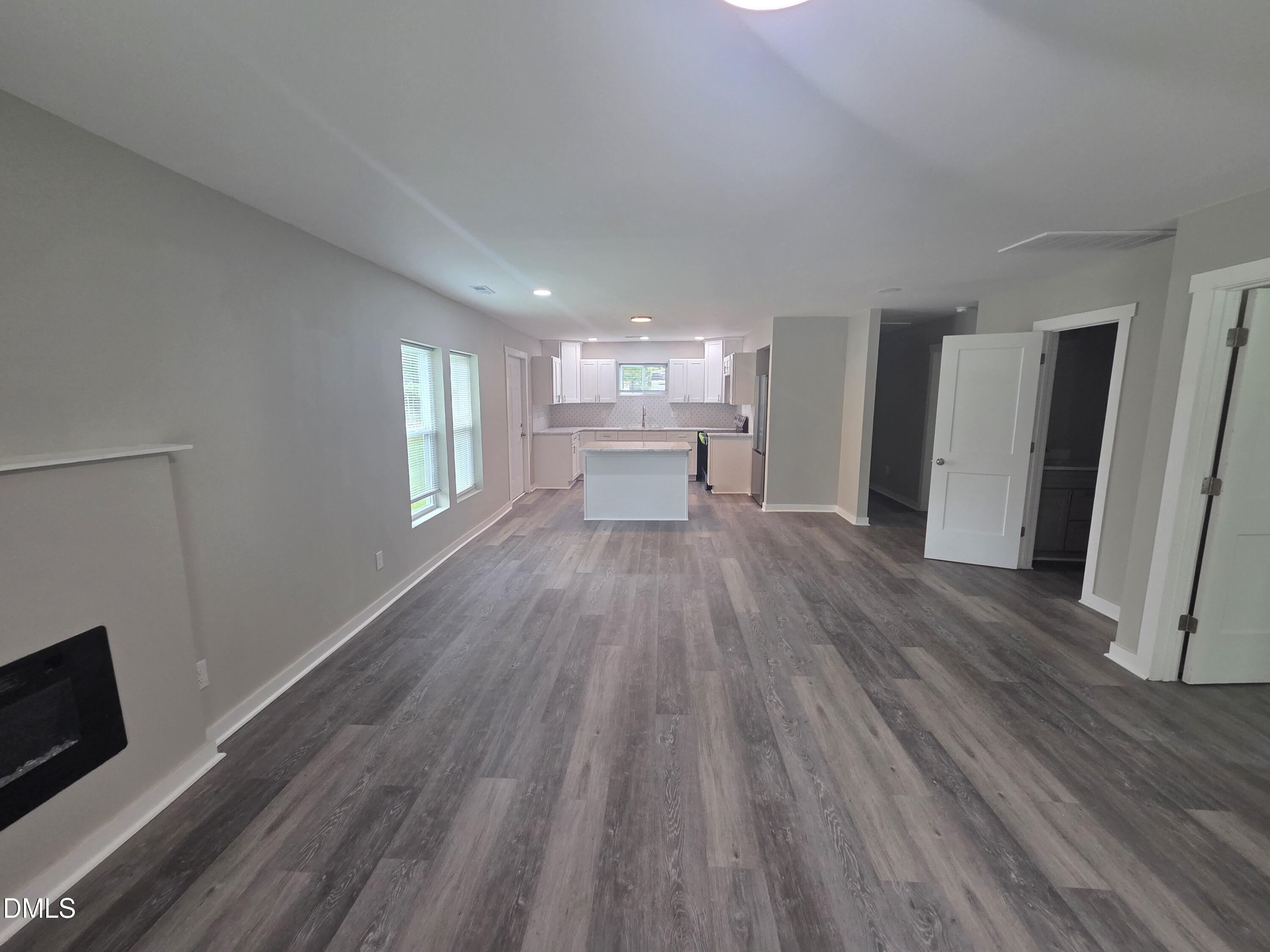 523 E Nelson Avenue Property Photo 7