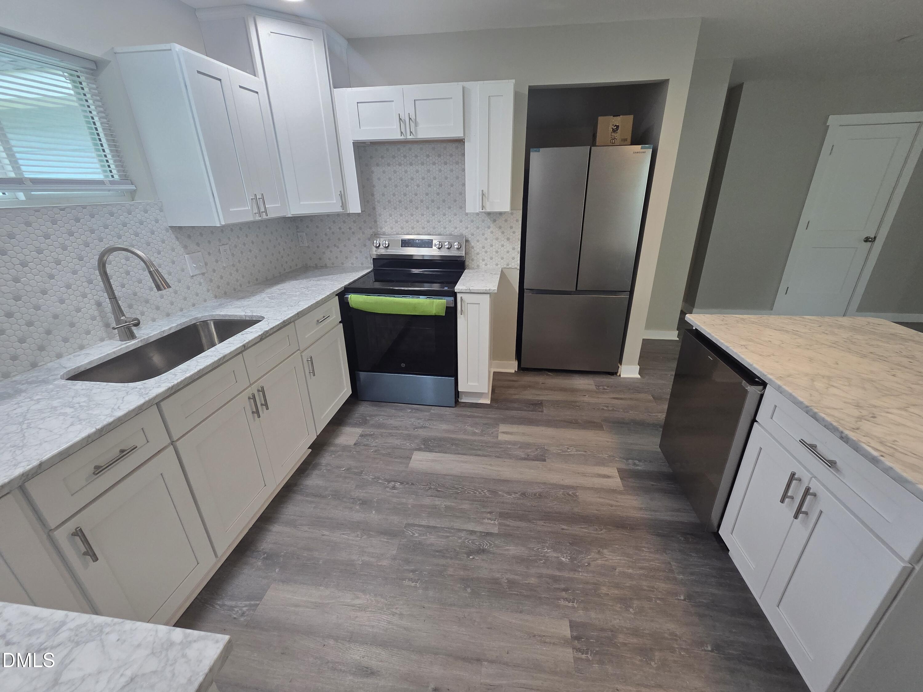 523 E Nelson Avenue Property Photo 10