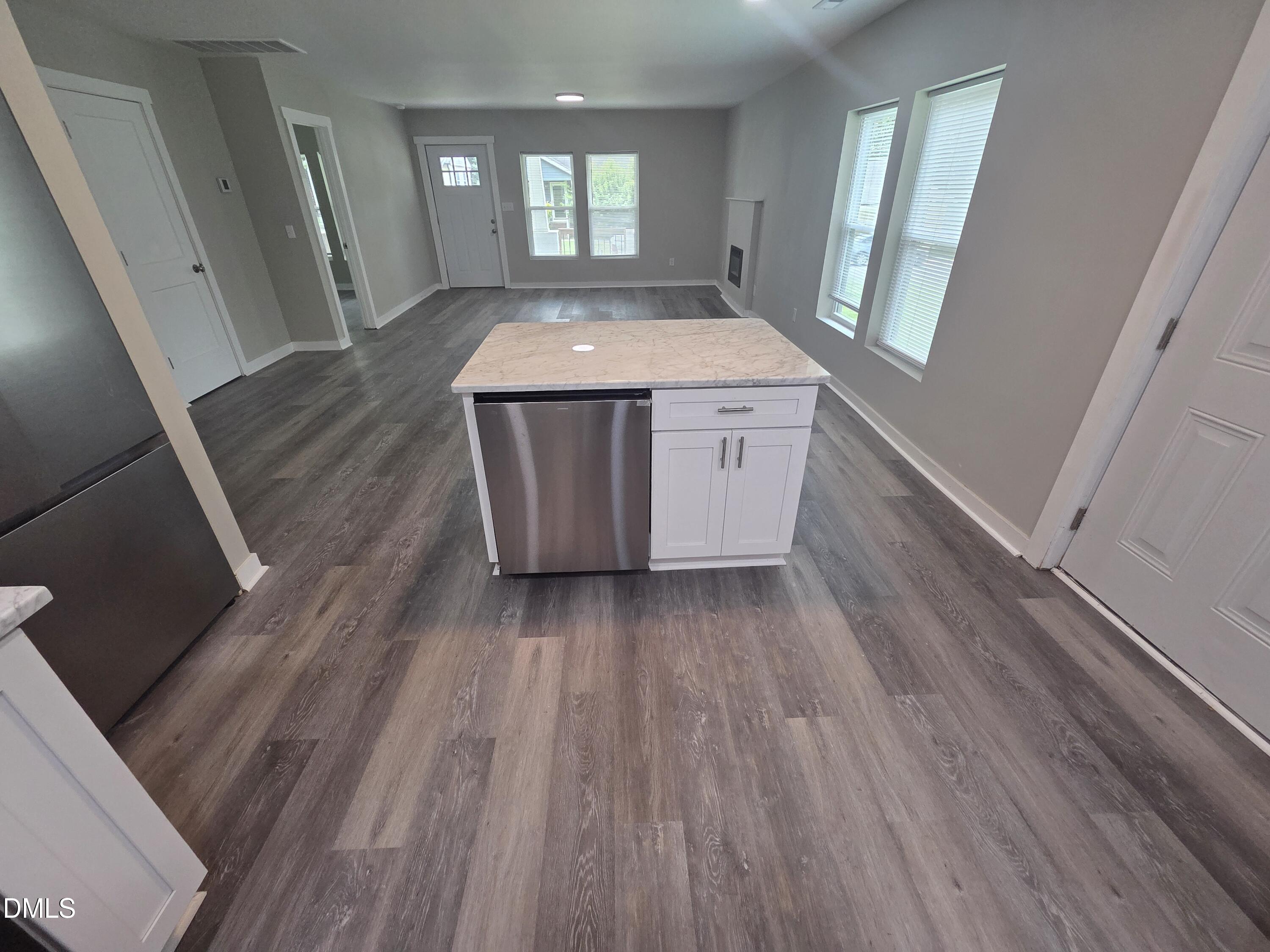 523 E Nelson Avenue Property Photo 11