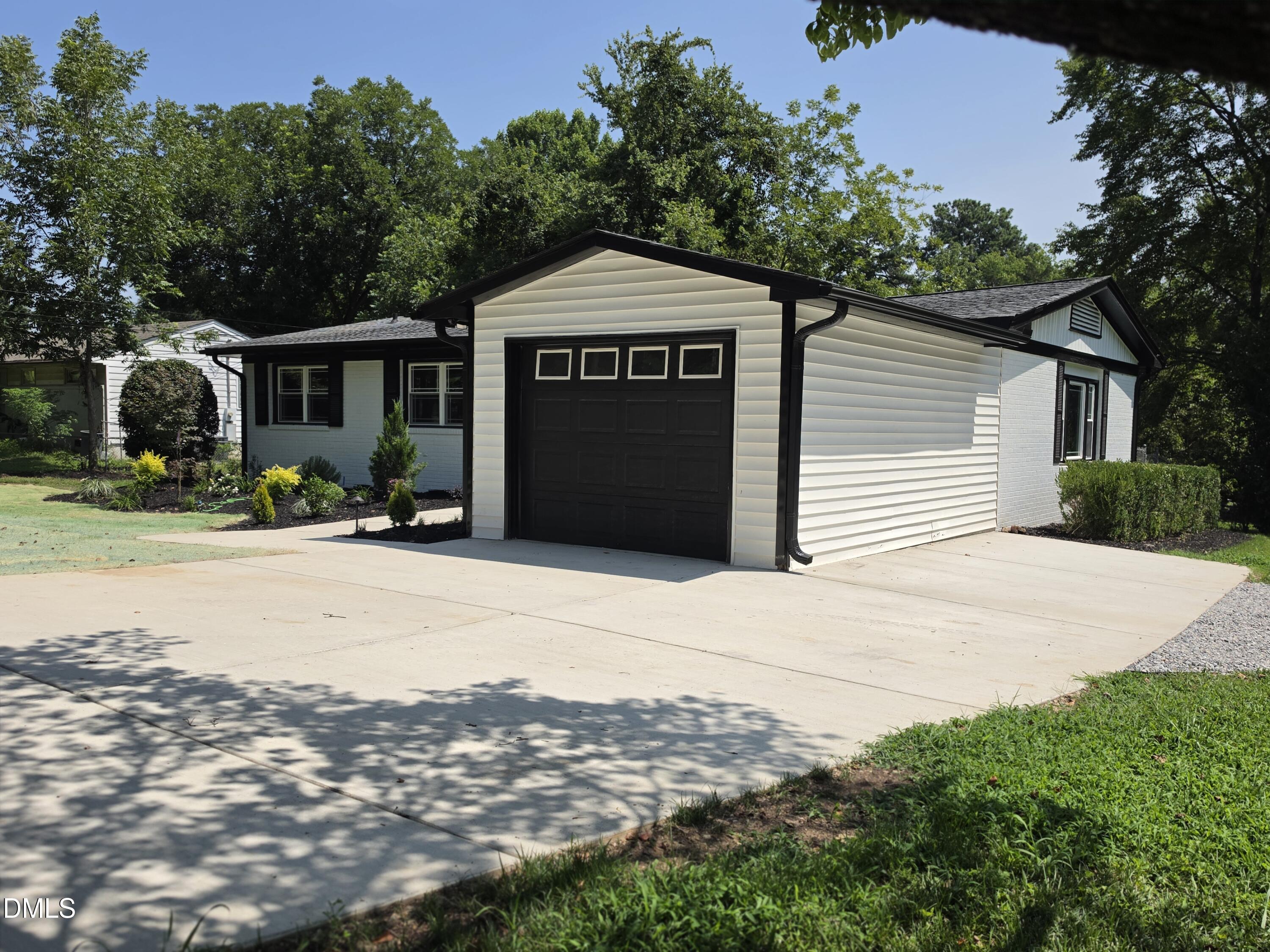3000 Brentwood Road Property Photo 4