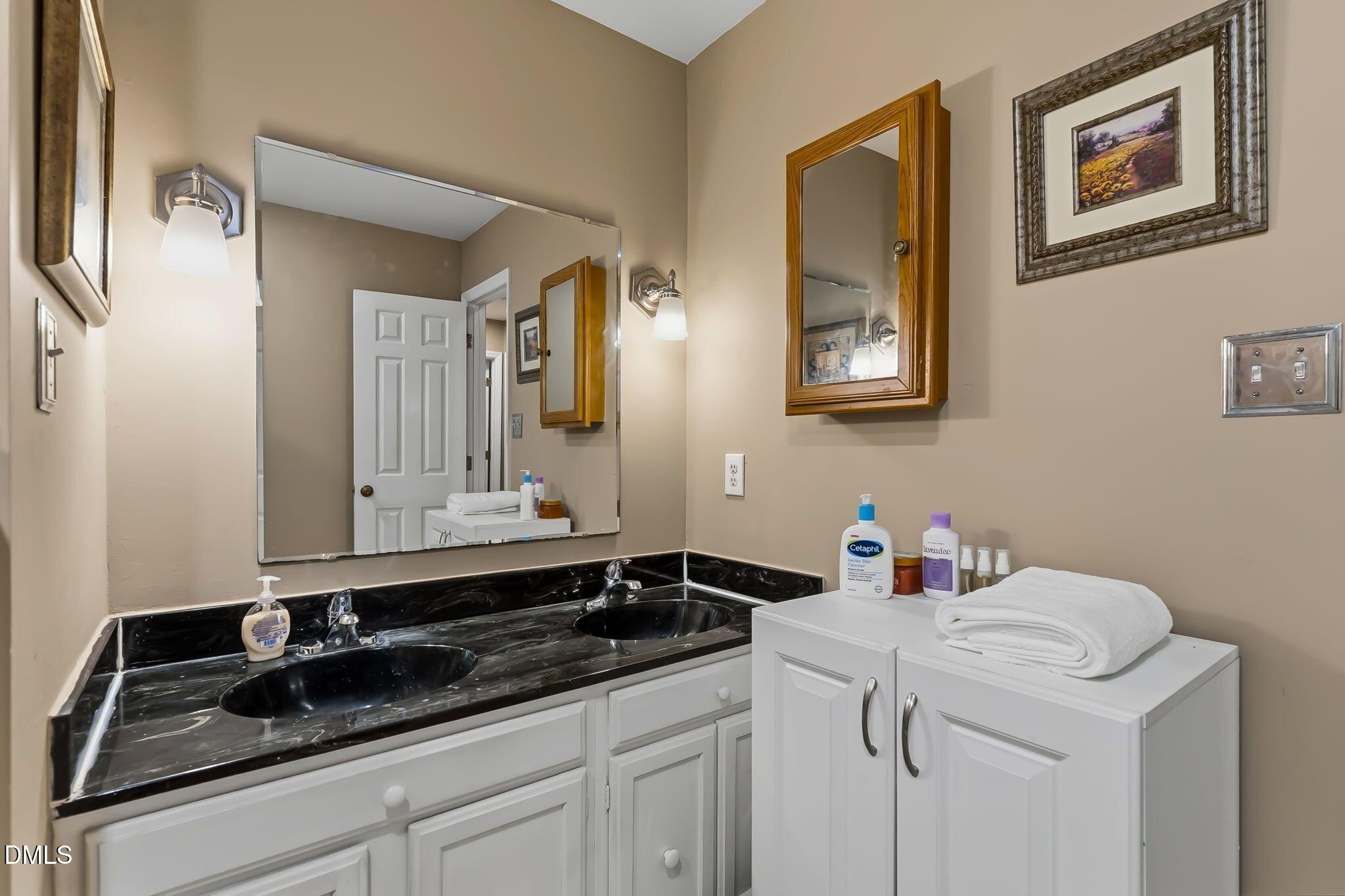 2537 Booker Creek Road Property Photo 12