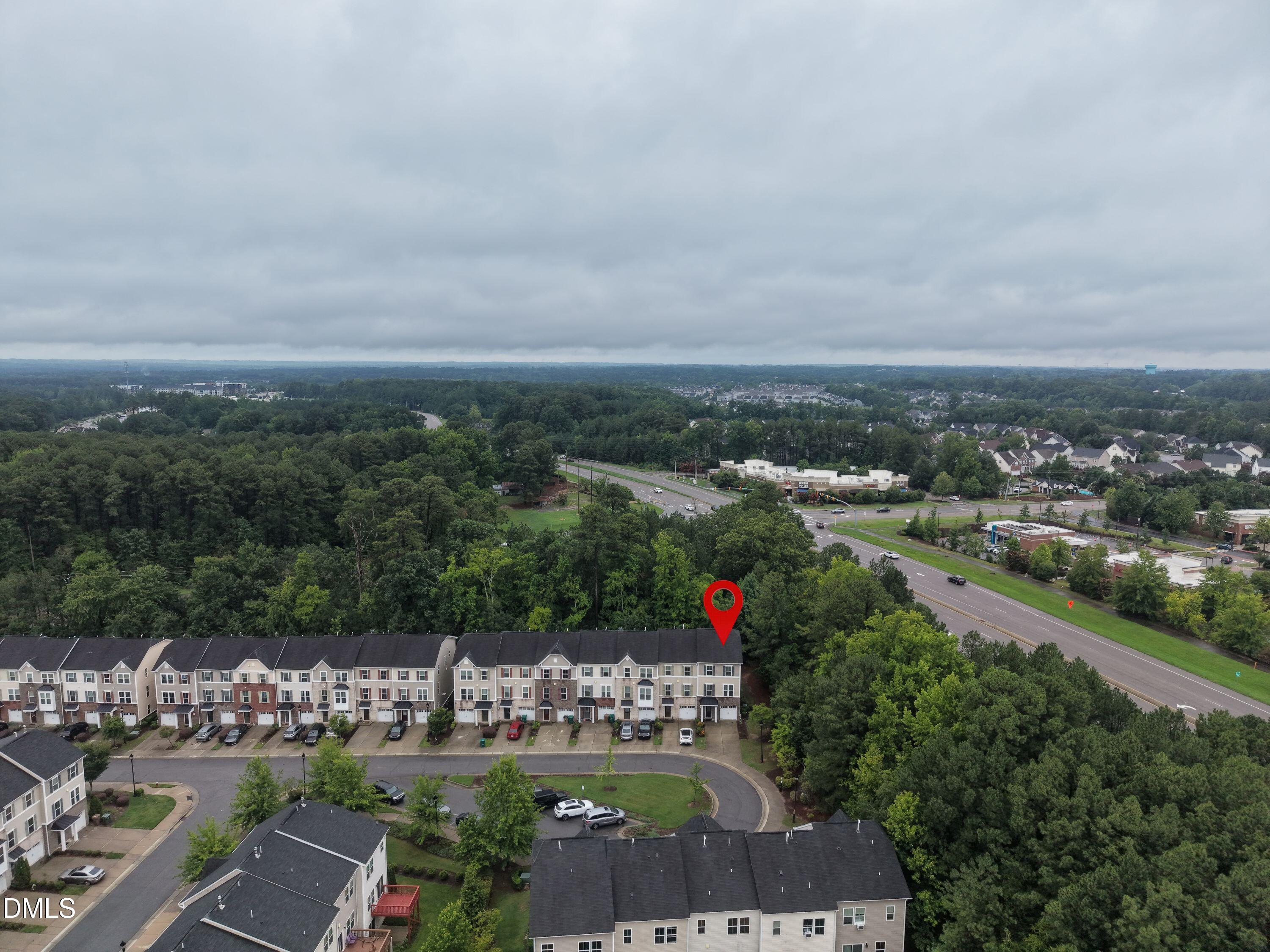651 Berry Chase Way Property Photo 4