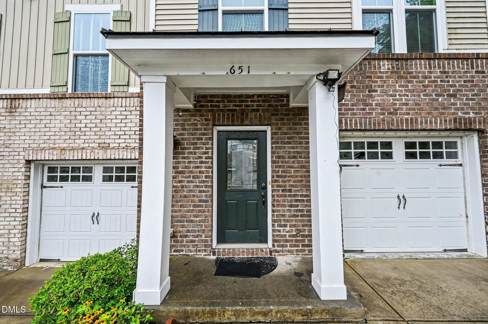 651 Berry Chase Way Property Photo 5