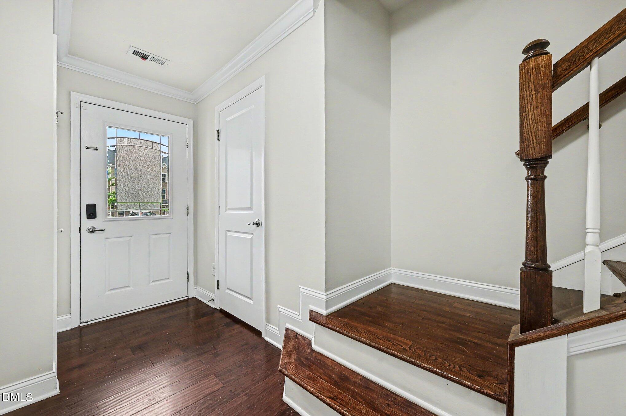 651 Berry Chase Way Property Photo 6